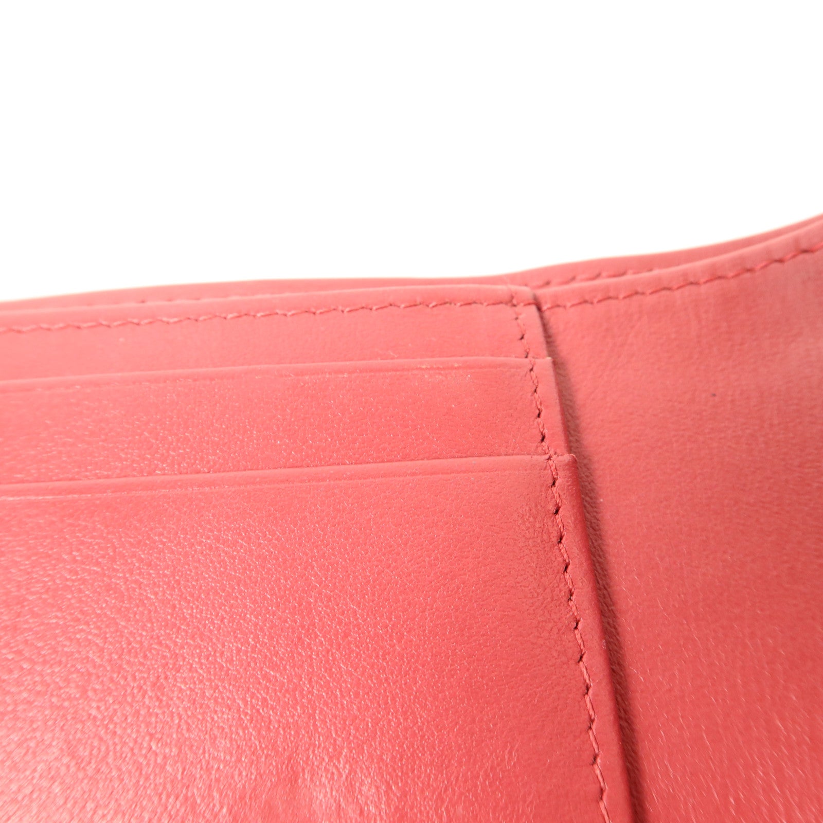 CHANEL 羊皮皮革Trifold Wallet金扣錢包