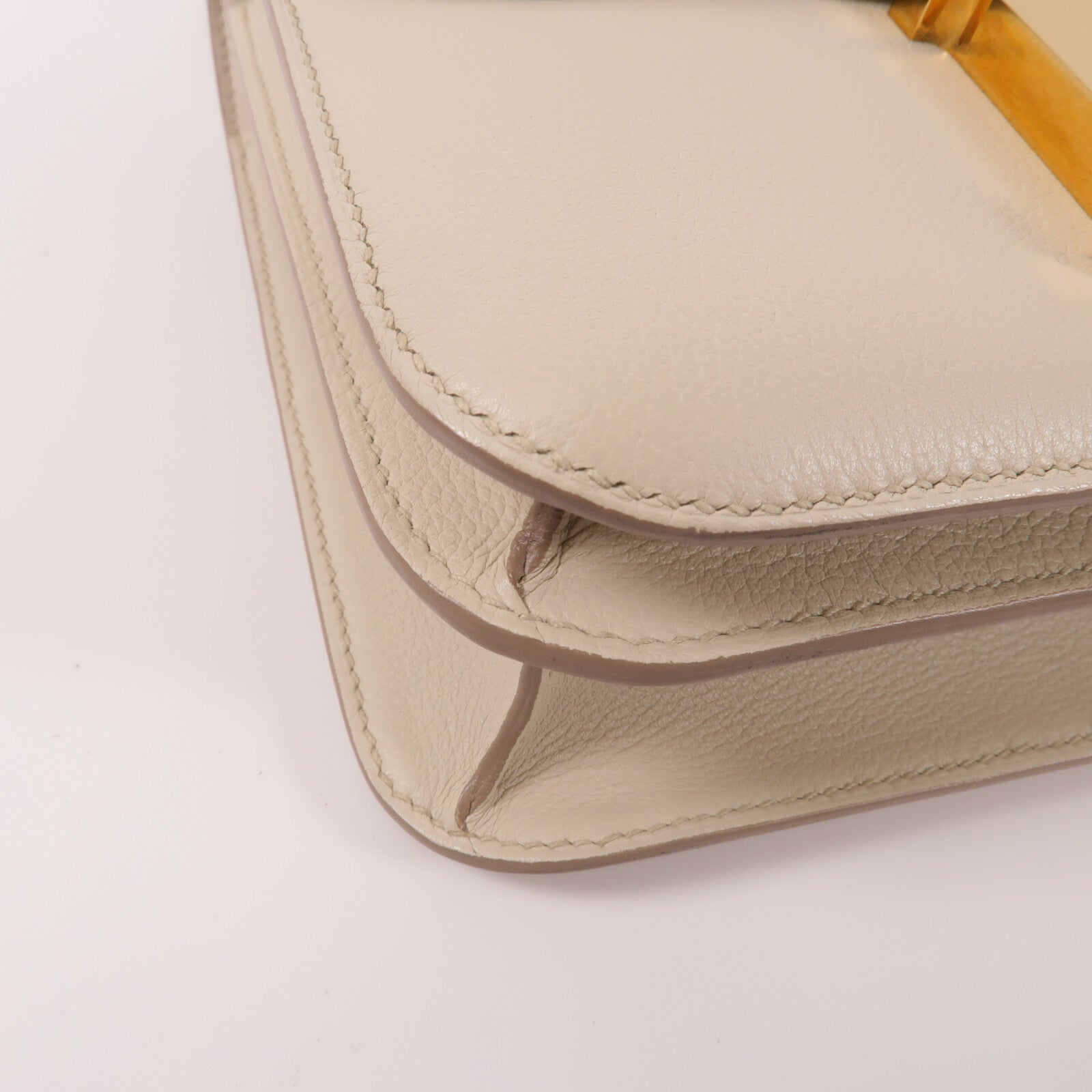 HERMES Evercolor皮革Constance 24肩背袋Craie