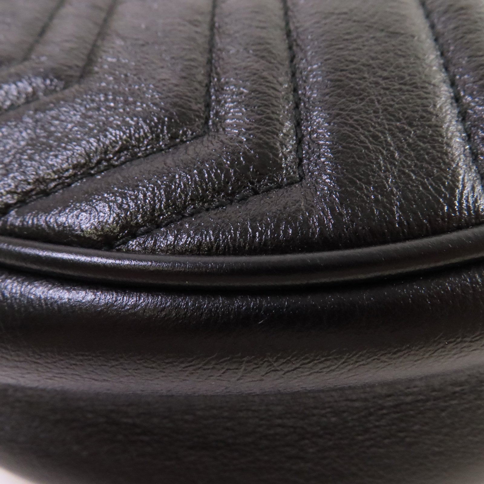 GUCCI 牛皮皮革GG Marmont Mini Round Shoulder Bag金扣肩背袋黑色