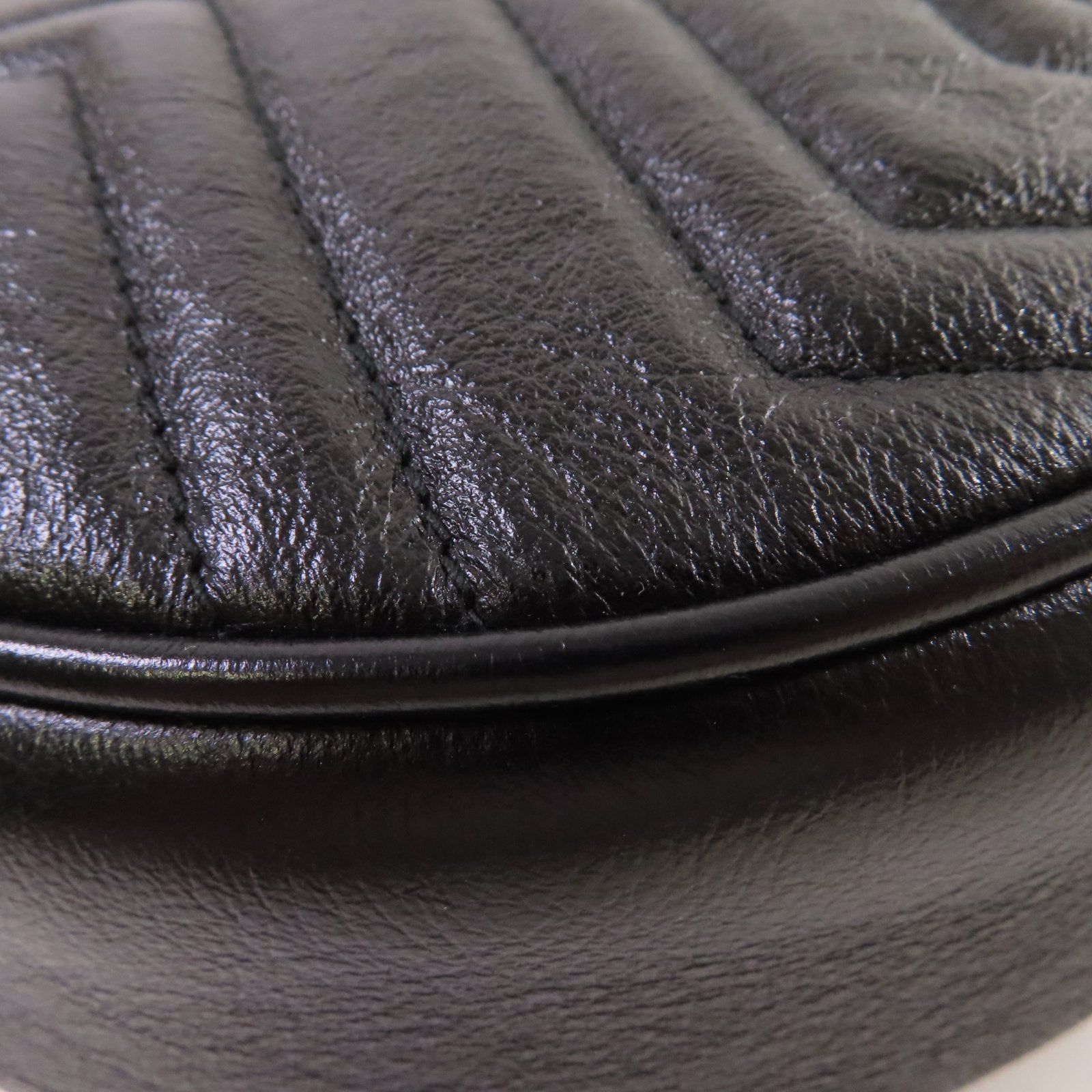 GUCCI 牛皮皮革GG Marmont Mini Round Shoulder Bag金扣肩背袋黑色