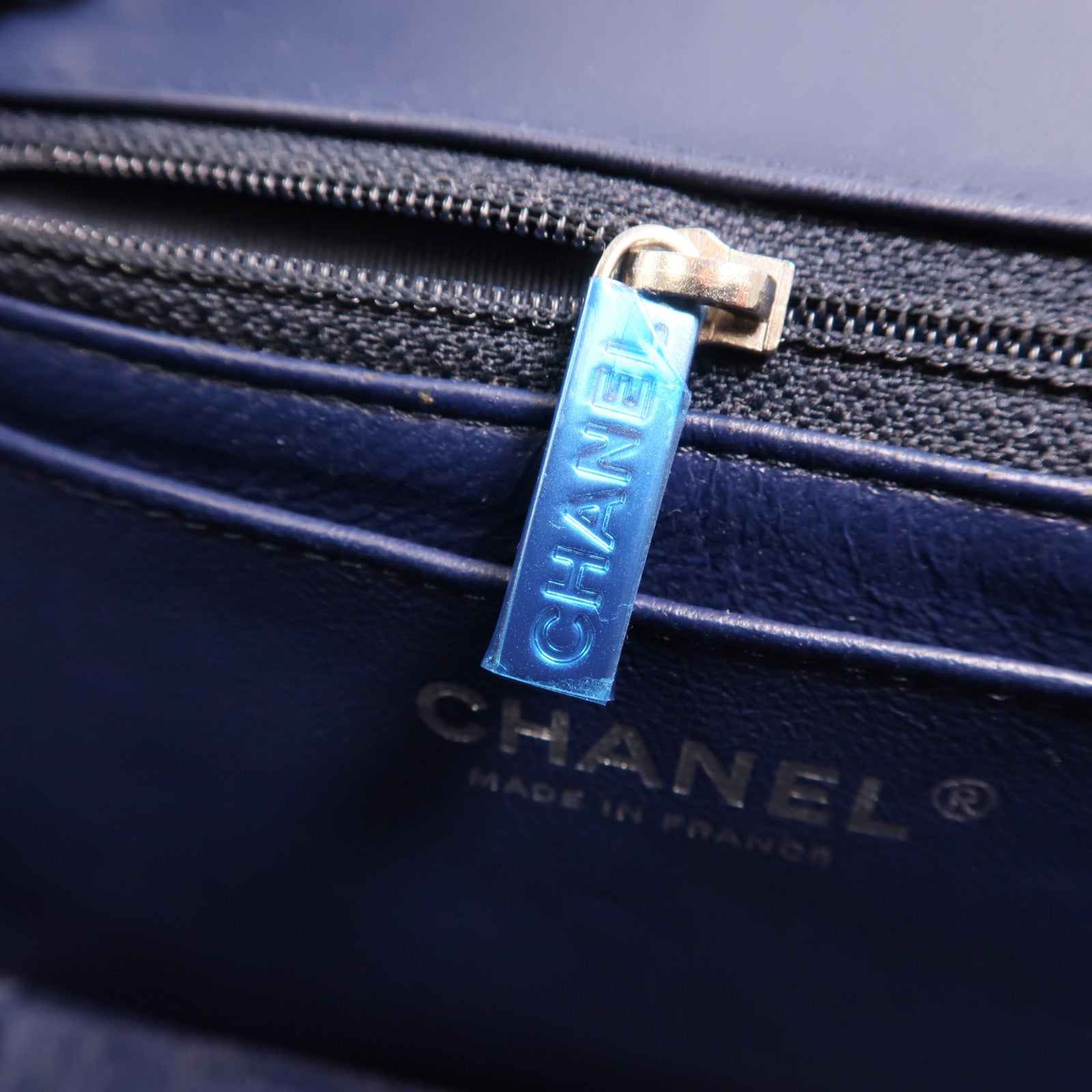 CHANEL 羊皮皮革Mini Classic 17銀扣鏈帶肩背袋
