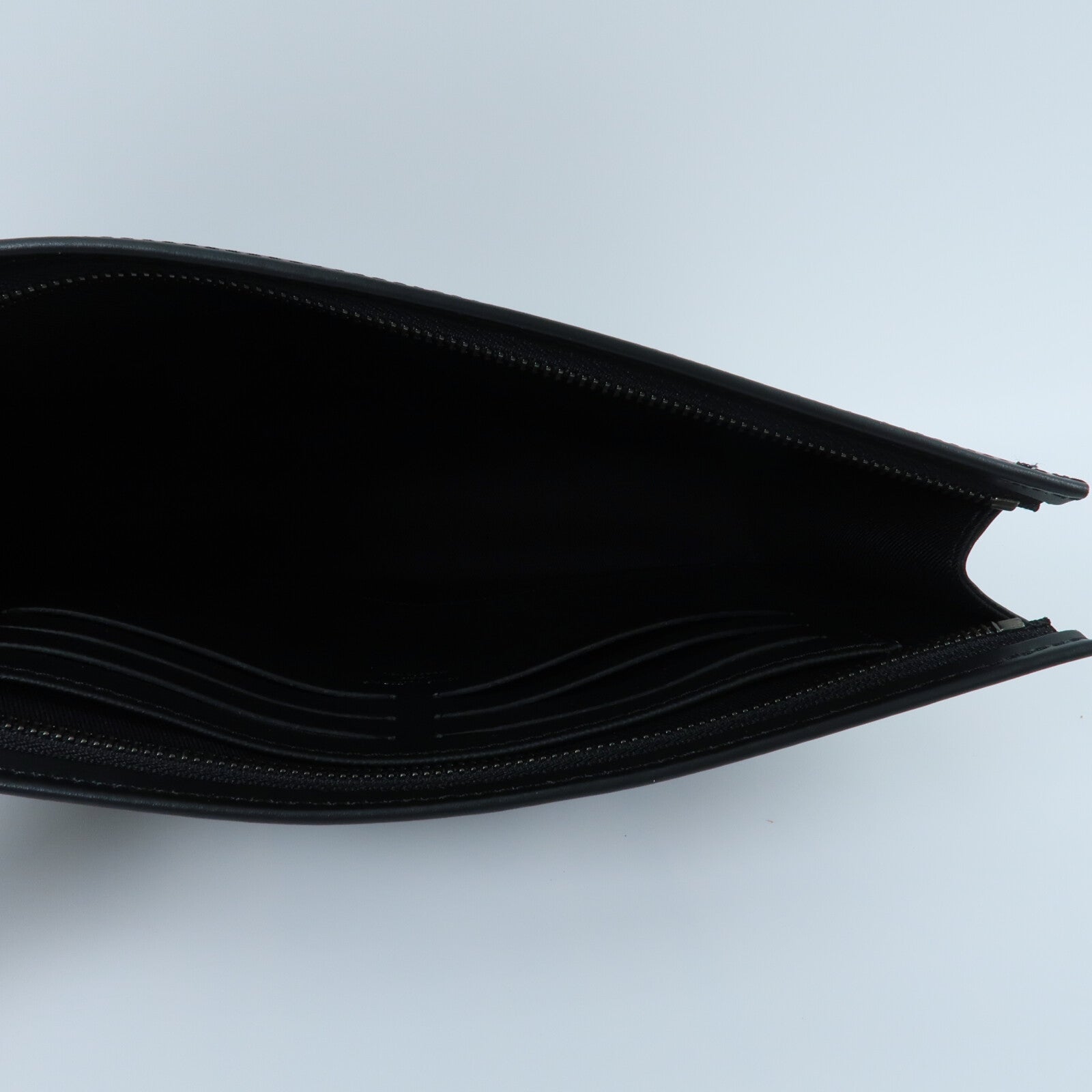 LOUIS VUITTON Monogram Eclipse Pochette Voyage MM手拿包