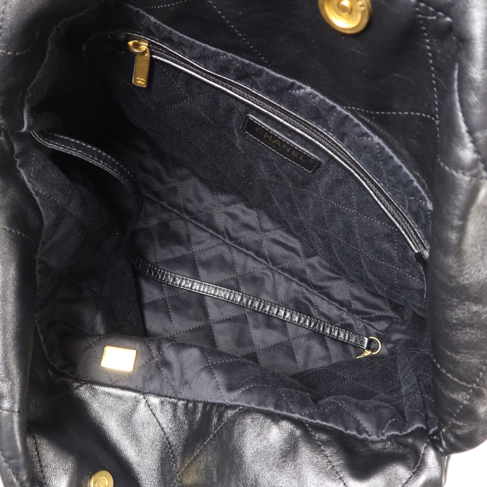 CHANEL 羊皮皮革Chanel 22 Small鏈帶肩背袋