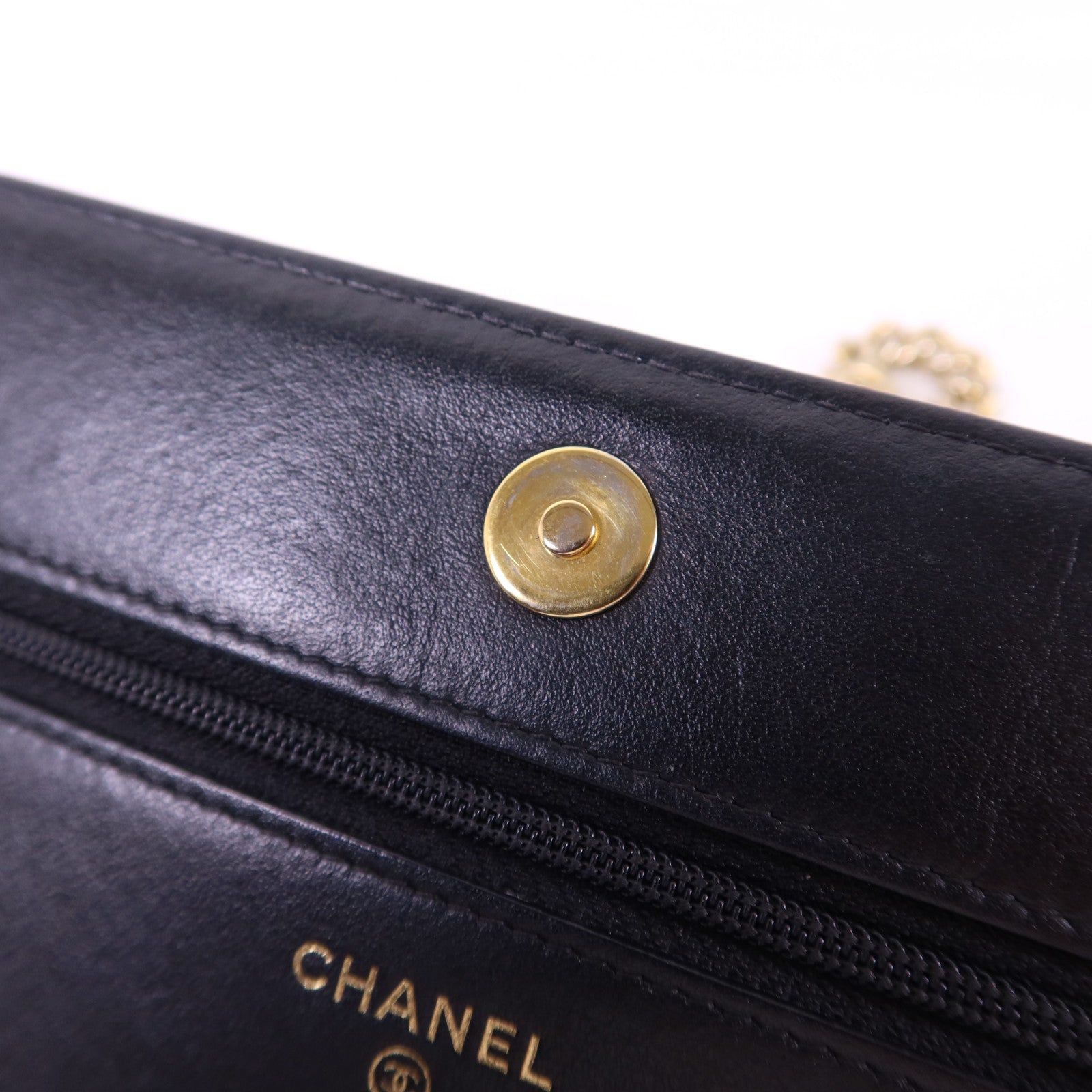 CHANEL 牛皮皮革Boy WOC Wallet On Chain金扣鏈帶肩背袋