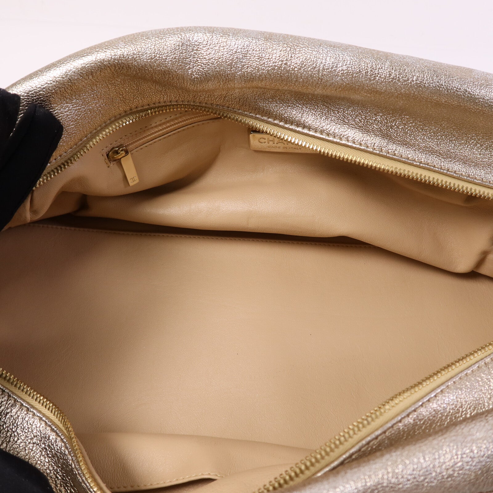 CHANEL 【激減優惠】牛皮皮革Shoulder Bag金扣肩背包