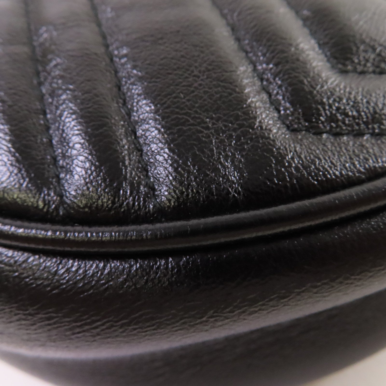 GUCCI 牛皮皮革GG Marmont Mini Round Shoulder Bag金扣肩背袋黑色