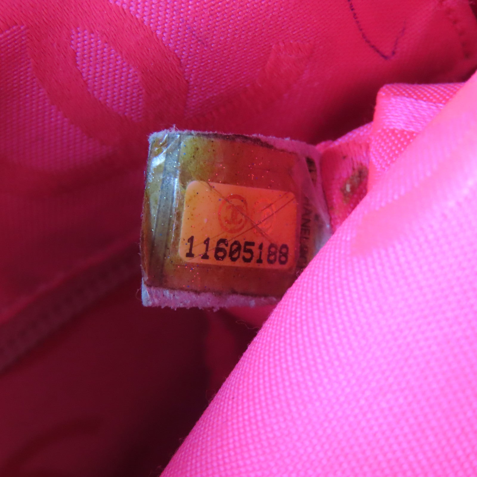 CHANEL 菱格牛皮皮革Cambon Small銀扣手挽袋黑色