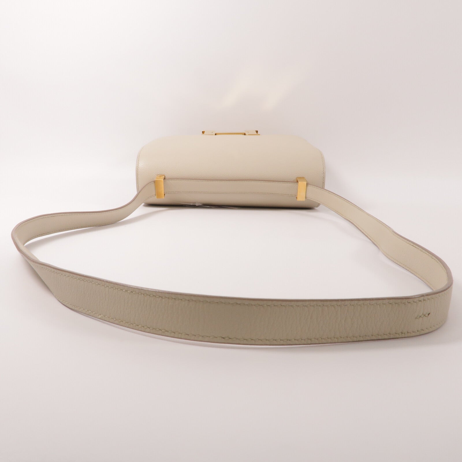 HERMES Evercolor皮革Constance 24肩背袋Craie