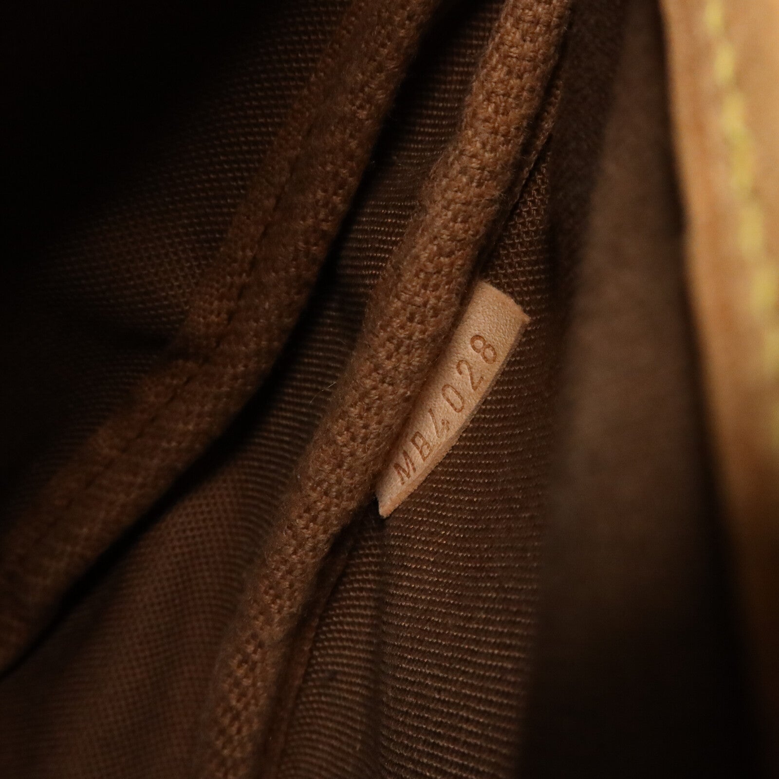 LOUIS VUITTON Monogram Saumur 30肩背袋