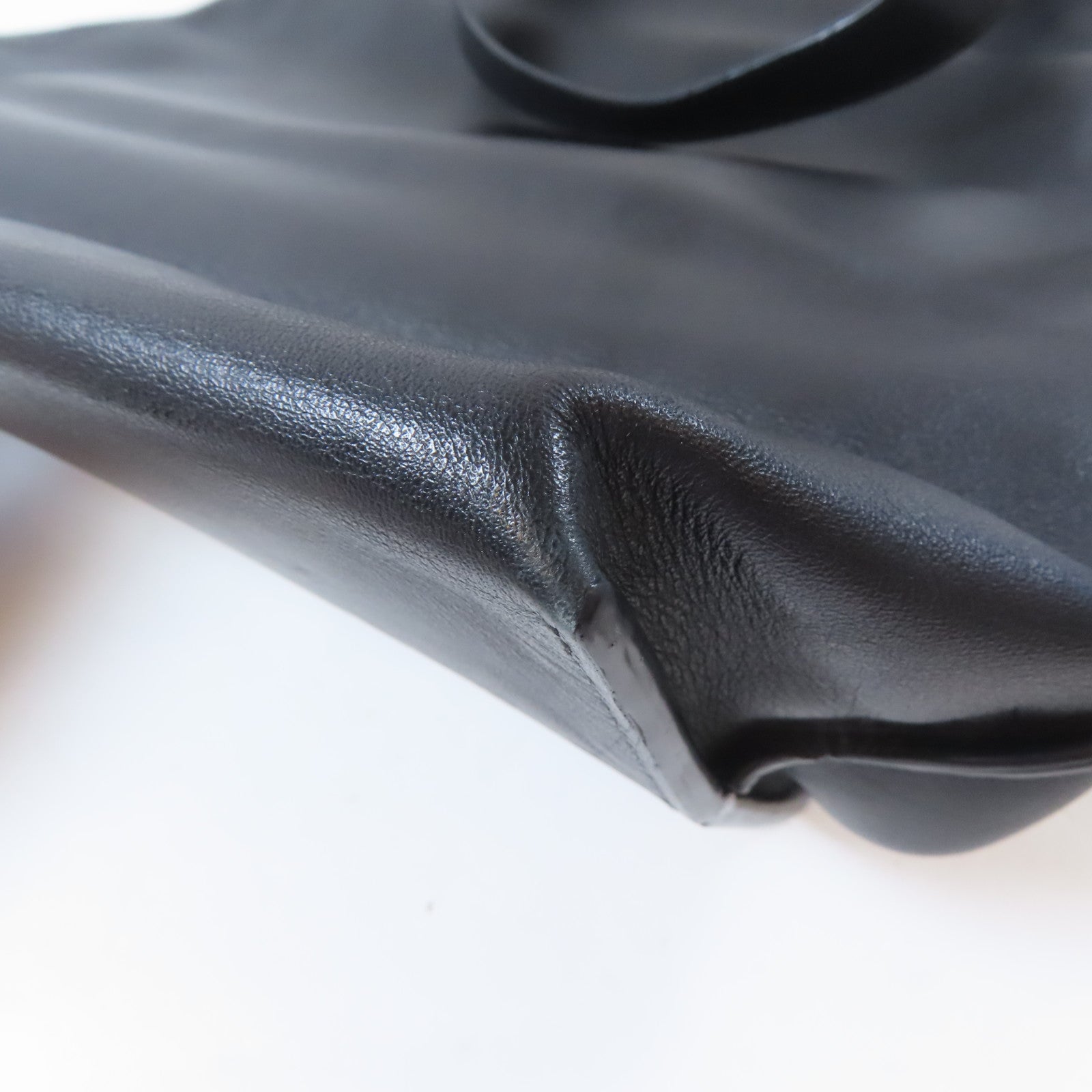 LOEWE 牛皮皮革Shoulder Bag銀扣肩背袋黑色