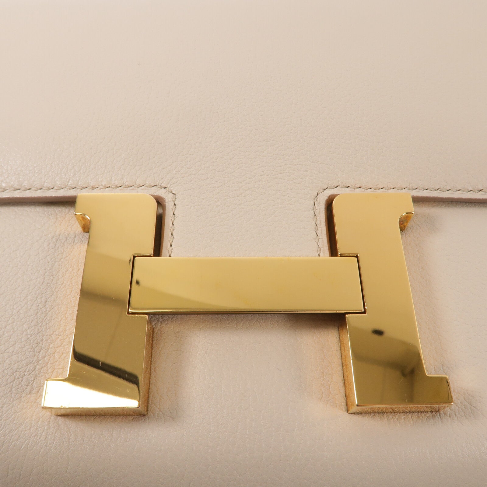 HERMES Evercolor皮革Constance 24肩背袋Craie