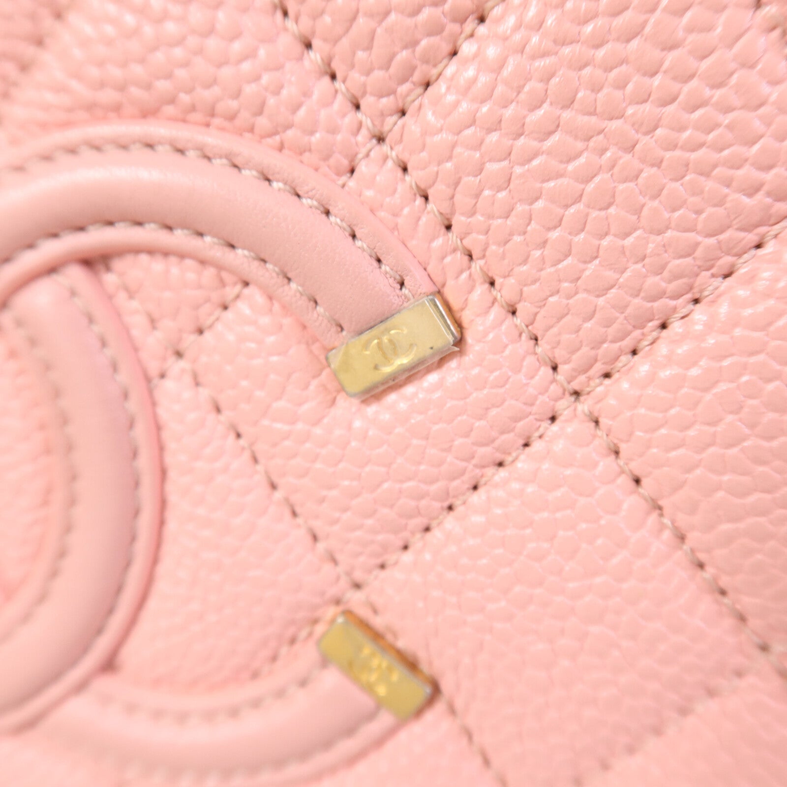CHANEL 牛皮皮革Vanity Case金扣鏈帶肩背袋