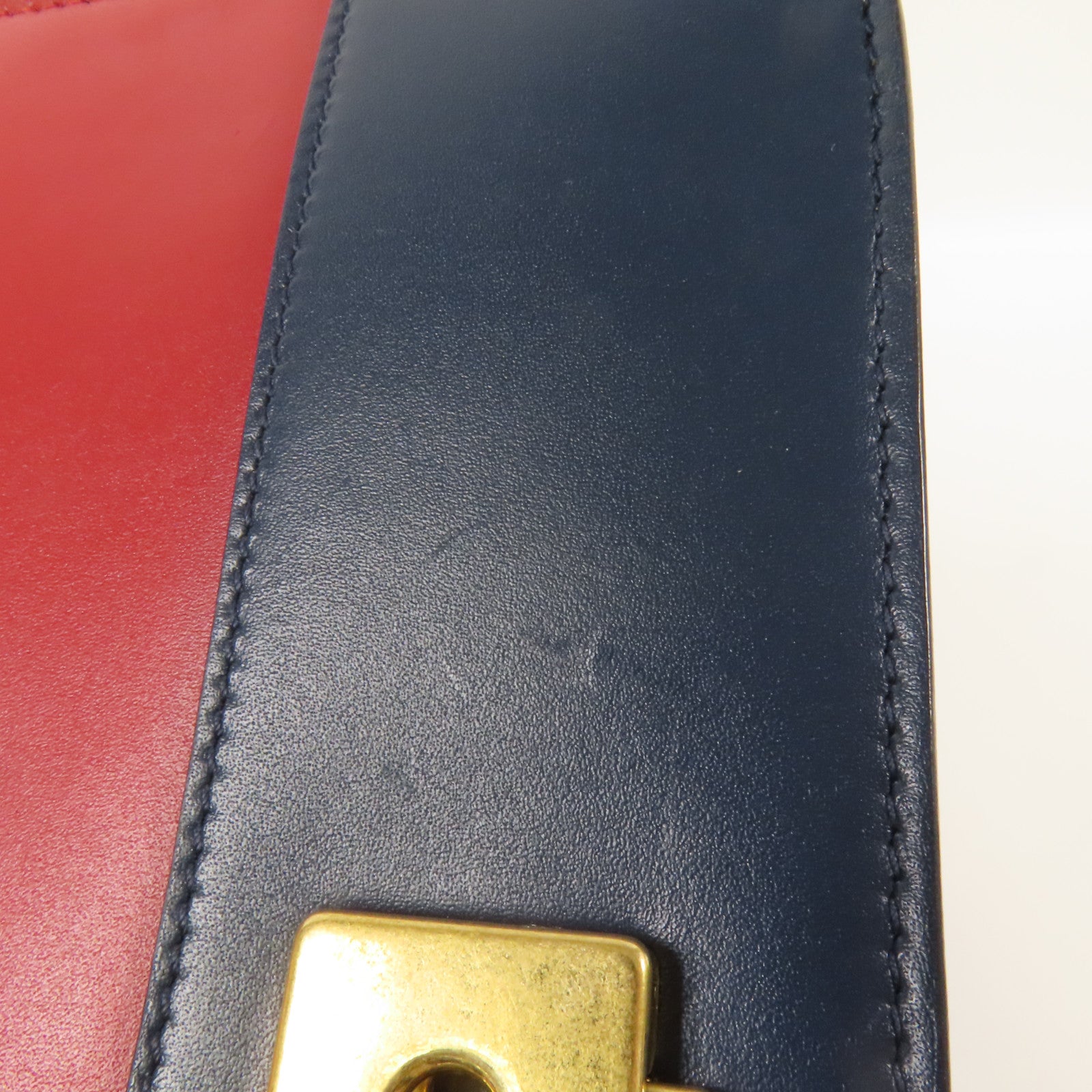 GUCCI 【激減優惠】牛皮皮革Queen Margaret Bee金扣肩背袋