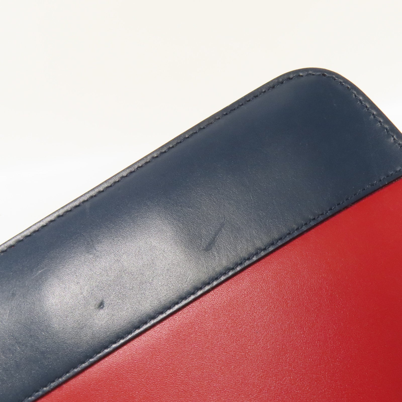 GUCCI 【激減優惠】牛皮皮革Queen Margaret Bee金扣肩背袋