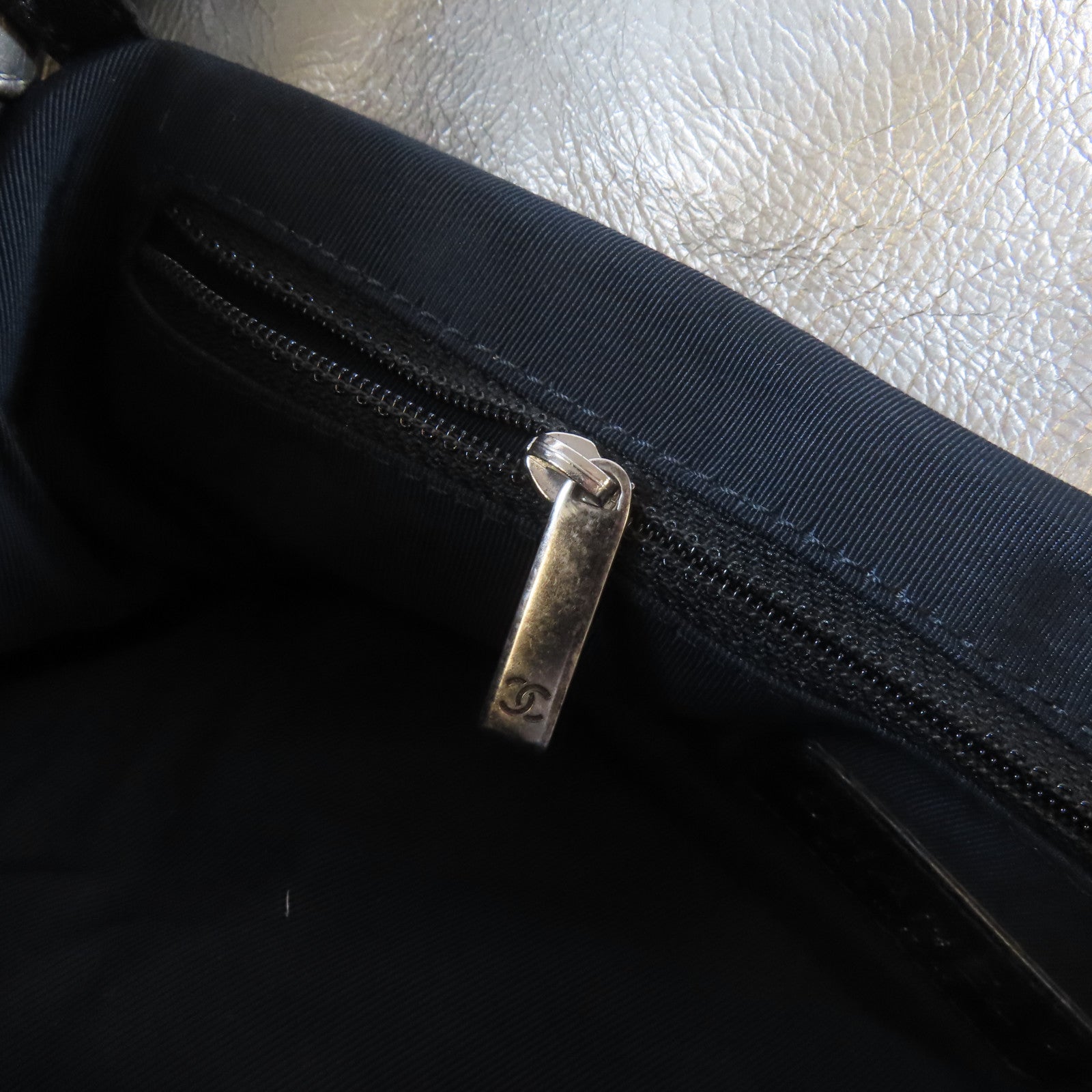 CHANEL 菱格牛皮皮革Tote Bag銀扣手挽袋銀色