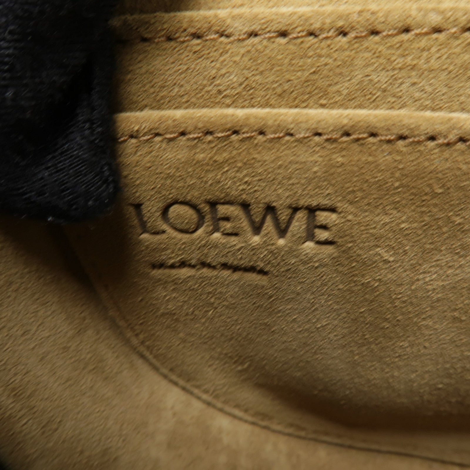LOEWE 牛皮皮革Gate Mini金扣肩背袋