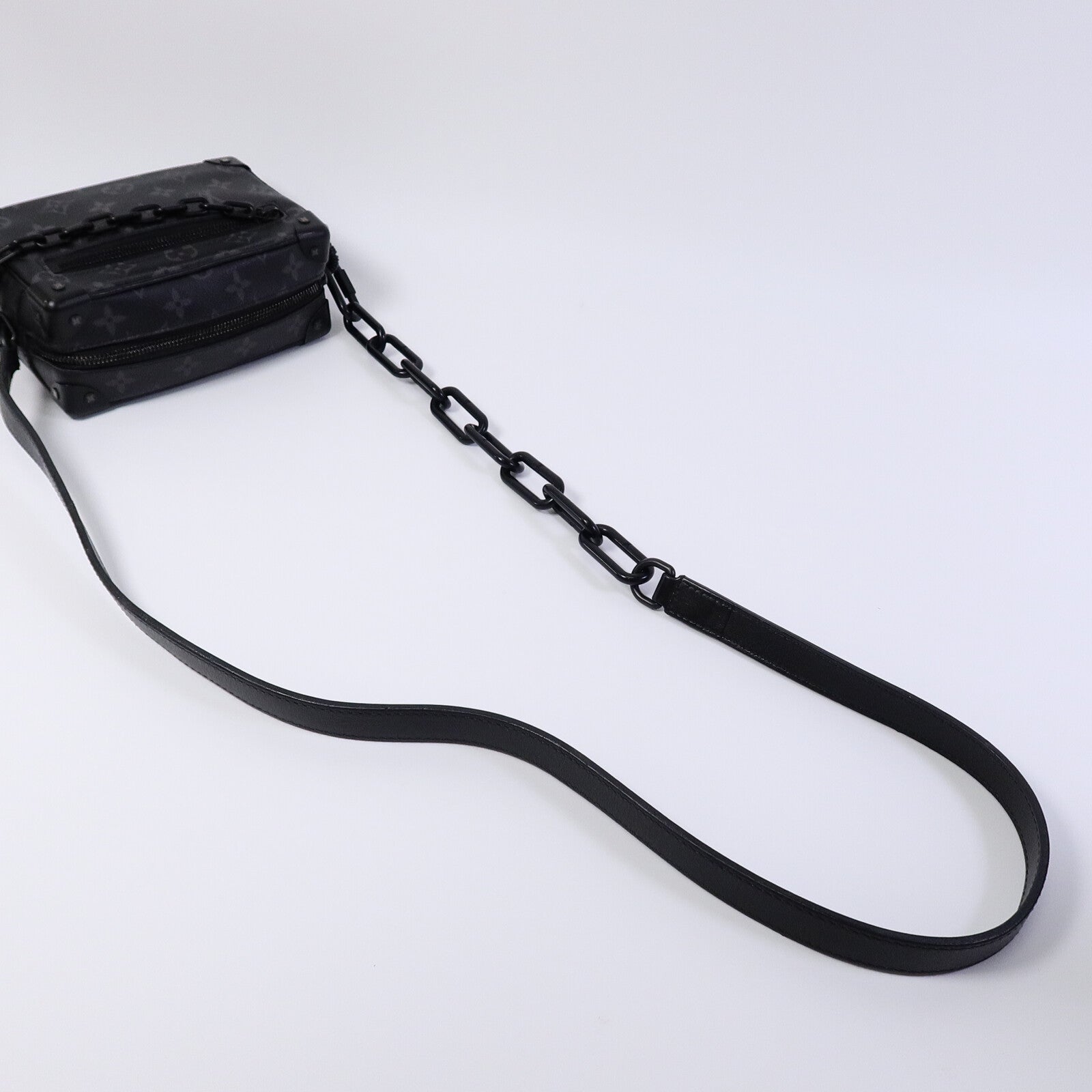 LOUIS VUITTON Monogram Eclipse Mini Soft Trunk肩背袋