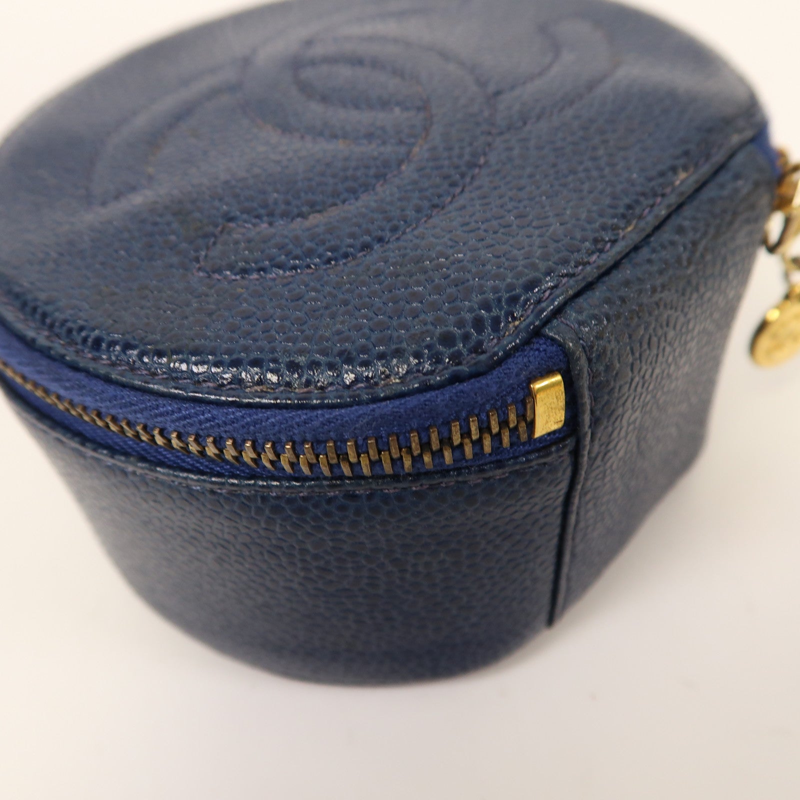 CHANEL 牛皮皮革Pouch手拿包金扣藍色