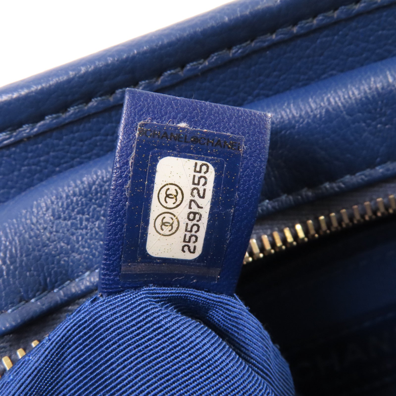 CHANEL 菱格牛皮皮革Gabrielle Small Chain Shoulder Bag鏈帶肩背袋藍色
