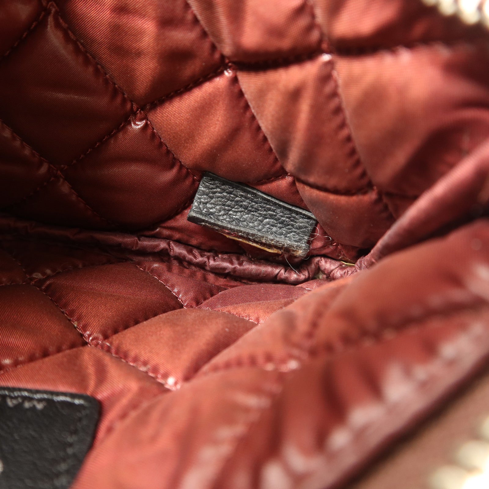 CHANEL 羊皮皮革Mini Zip Pouch手拿包