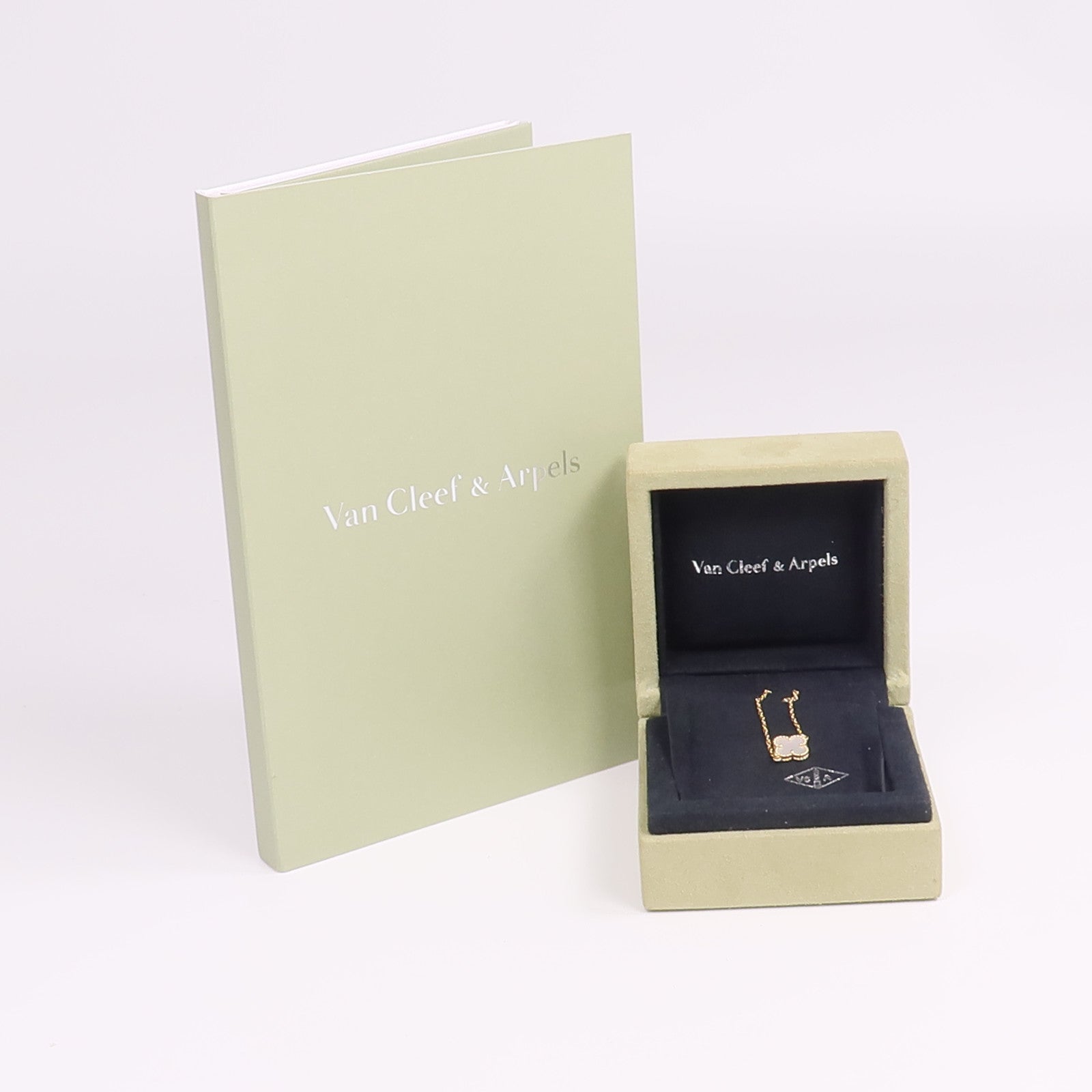 Van Cleef & Arpels 18K黃金Sweet Alhambra Bracelet珍珠母貝手鏈