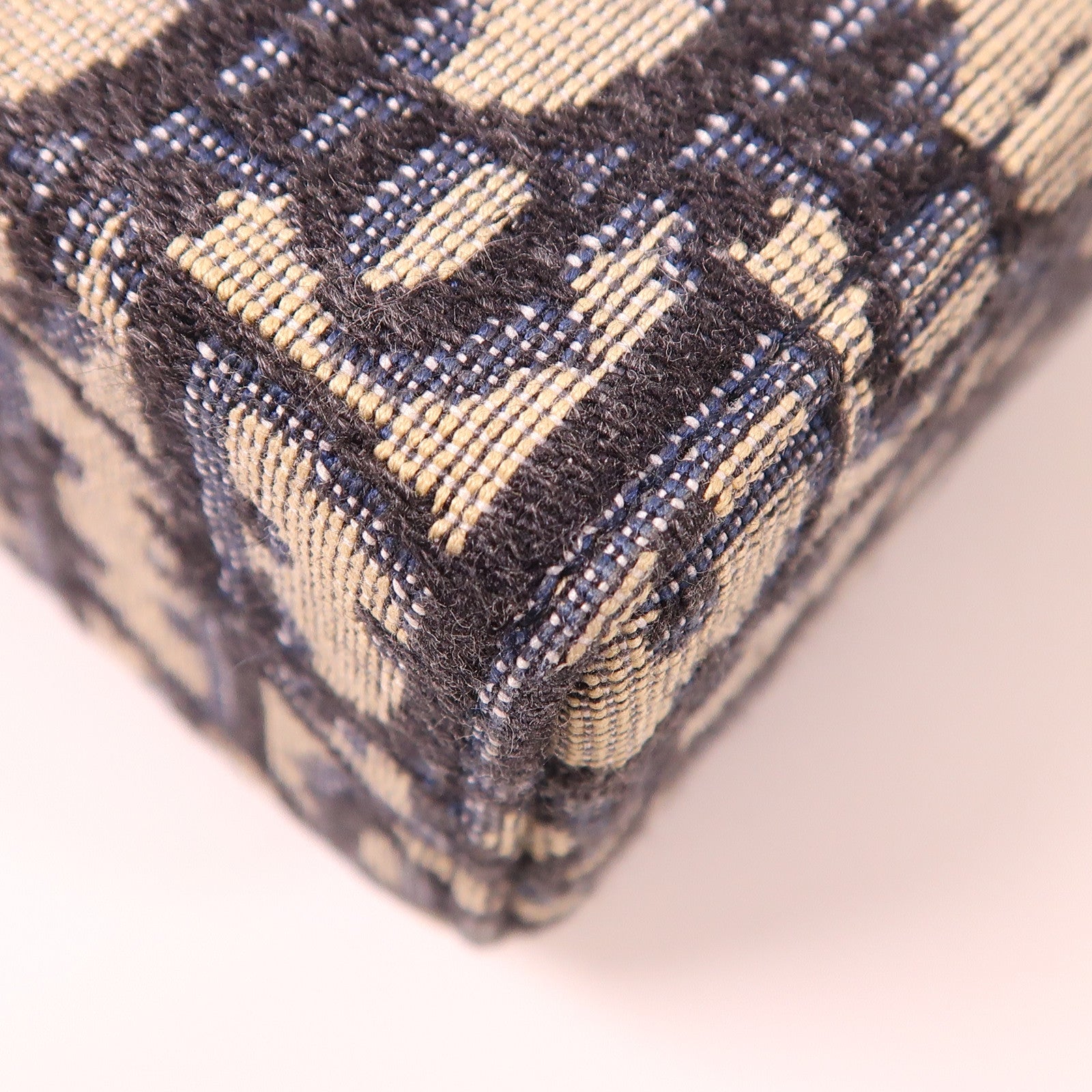 Dior 帆布30 Montaigne金扣肩背袋