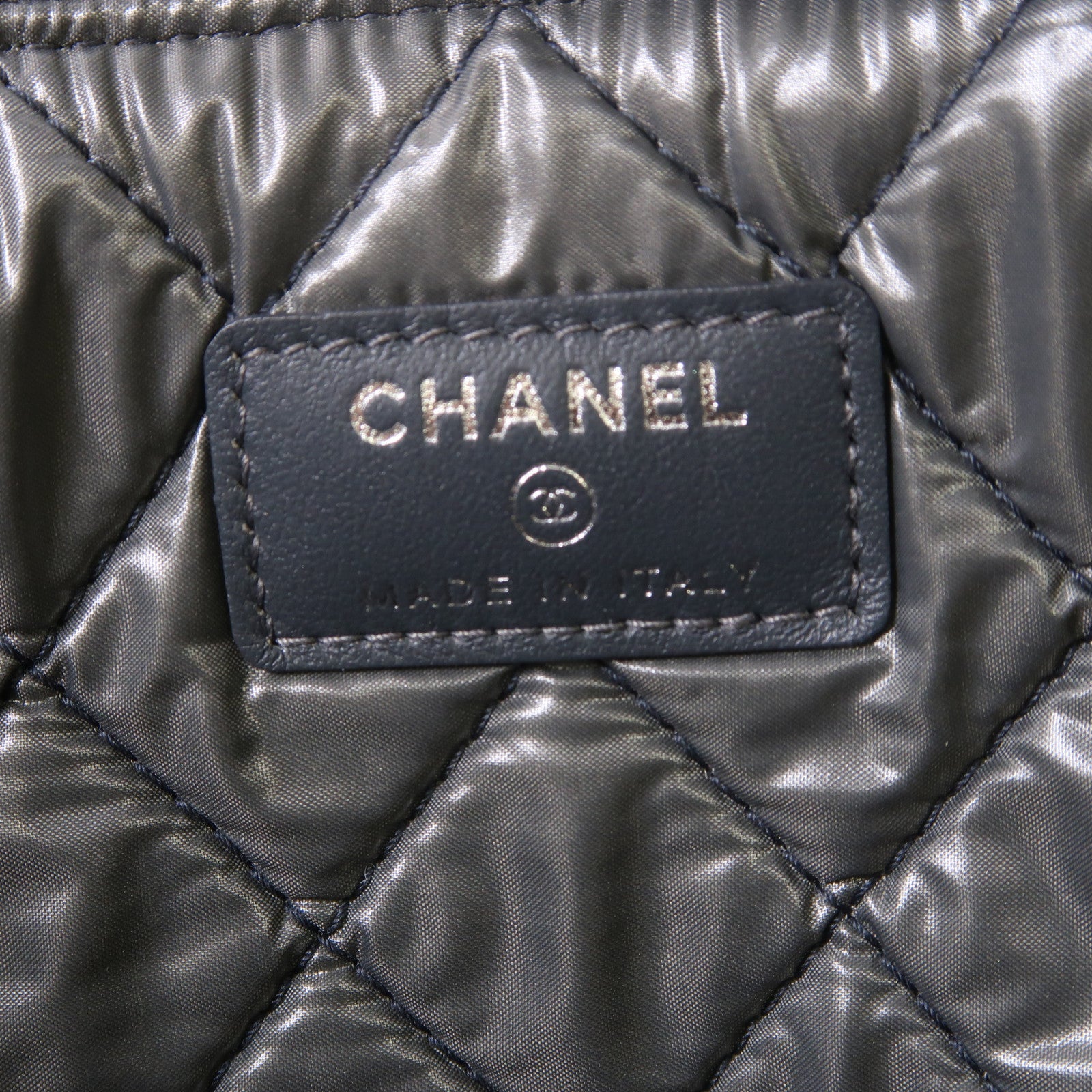 CHANEL 【激減優惠】牛仔布Clutch銀扣手拿包灰色