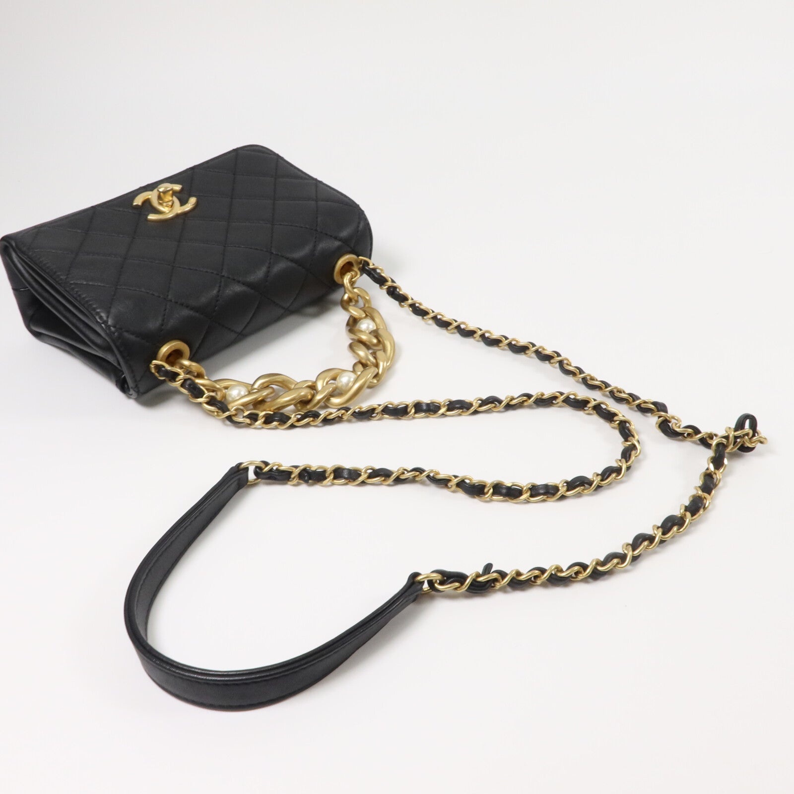 CHANEL 牛皮皮革Minimatelasse Chain手挽肩背兩用袋