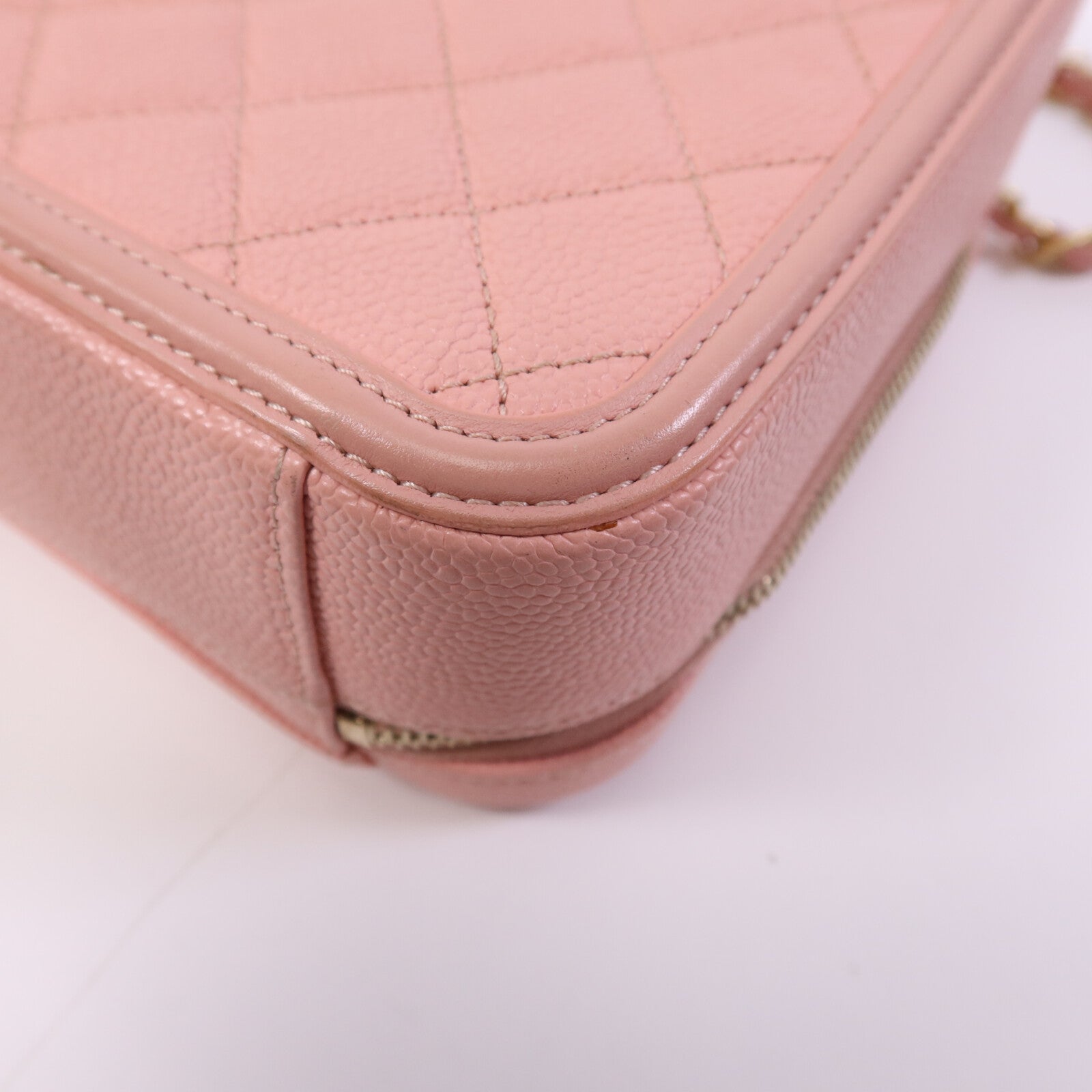 CHANEL 牛皮皮革Vanity Case金扣鏈帶肩背袋