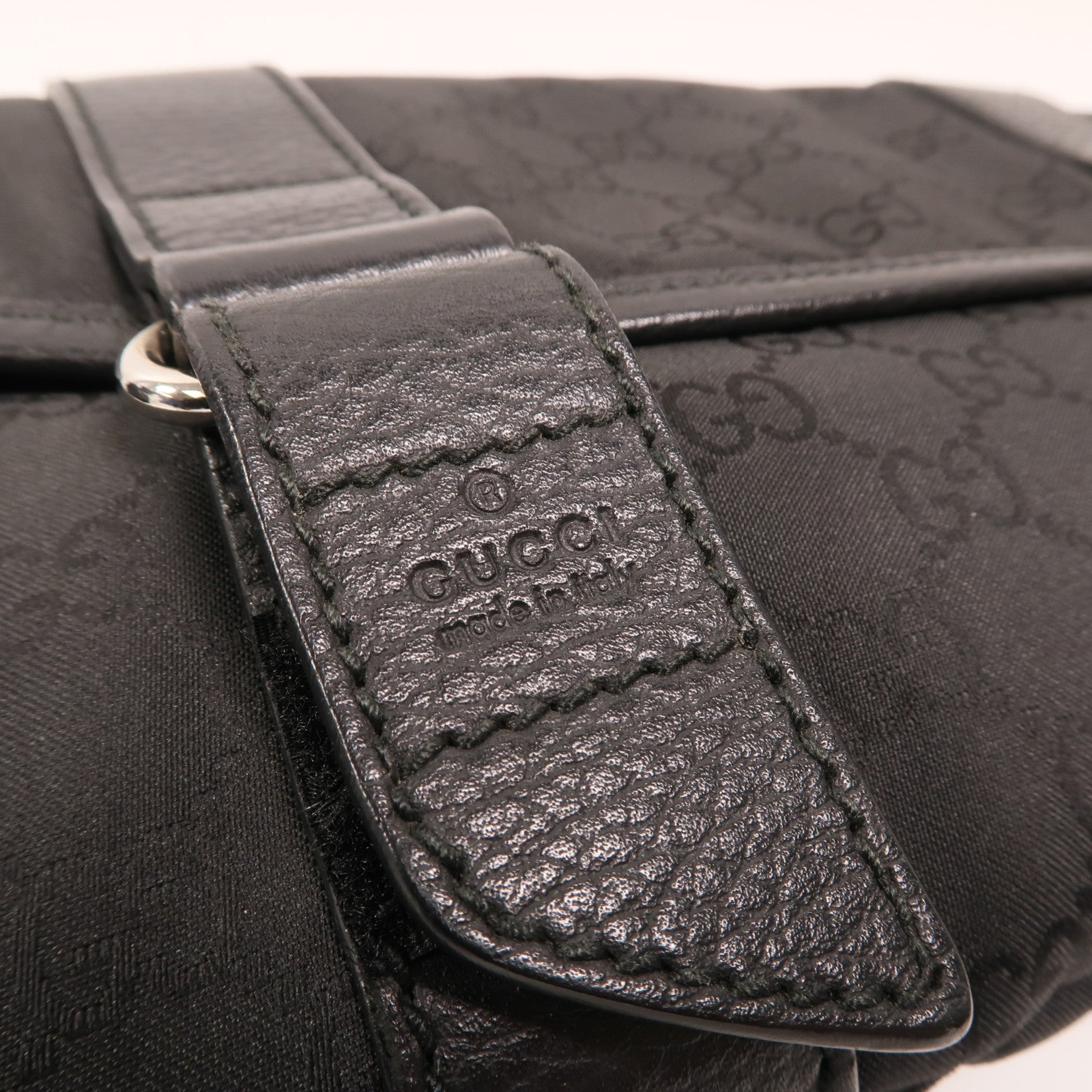 GUCCI 尼龍Waist Bag銀扣腰包