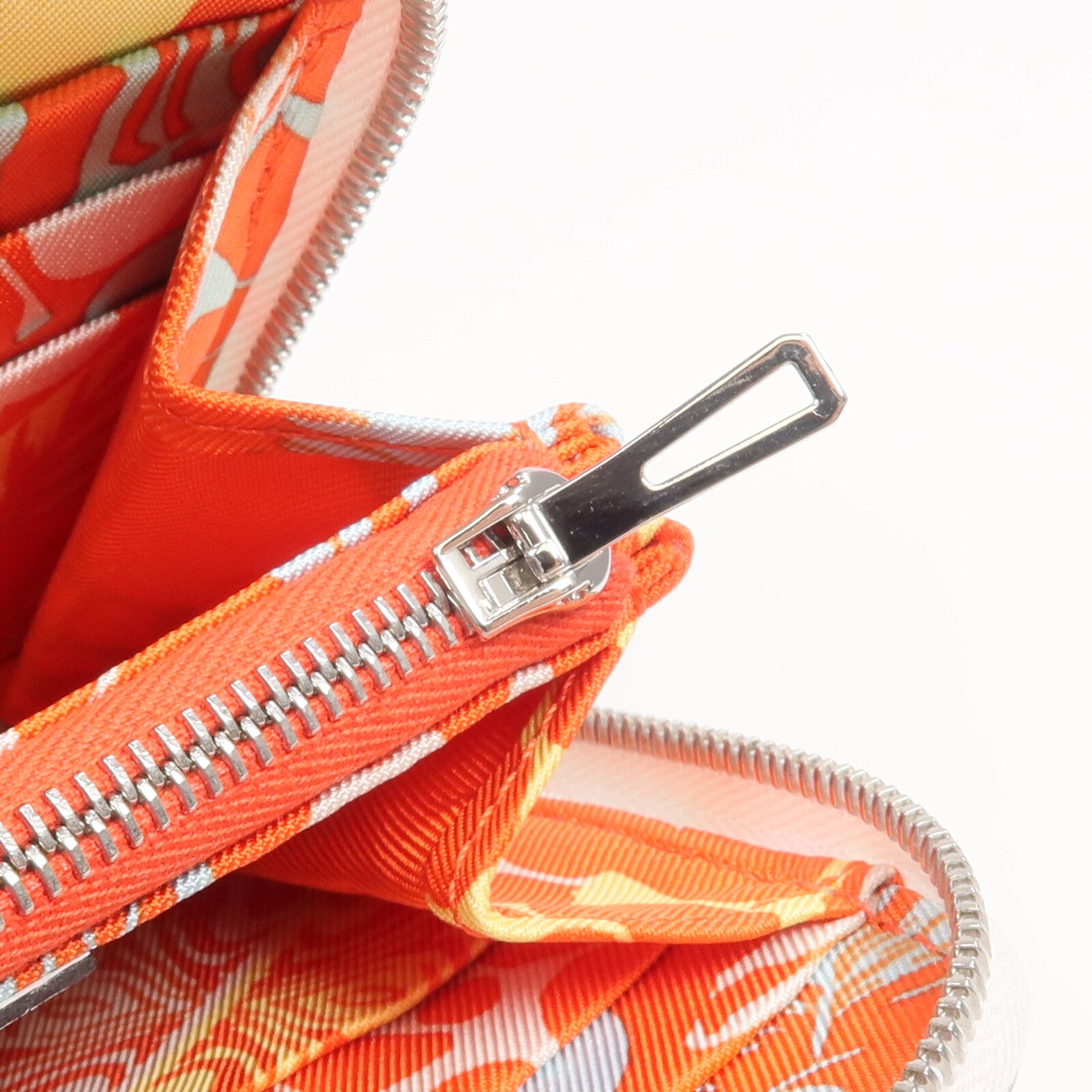 HERMES Evercolor皮革Silk In Compact Wallet銀扣錢包New White