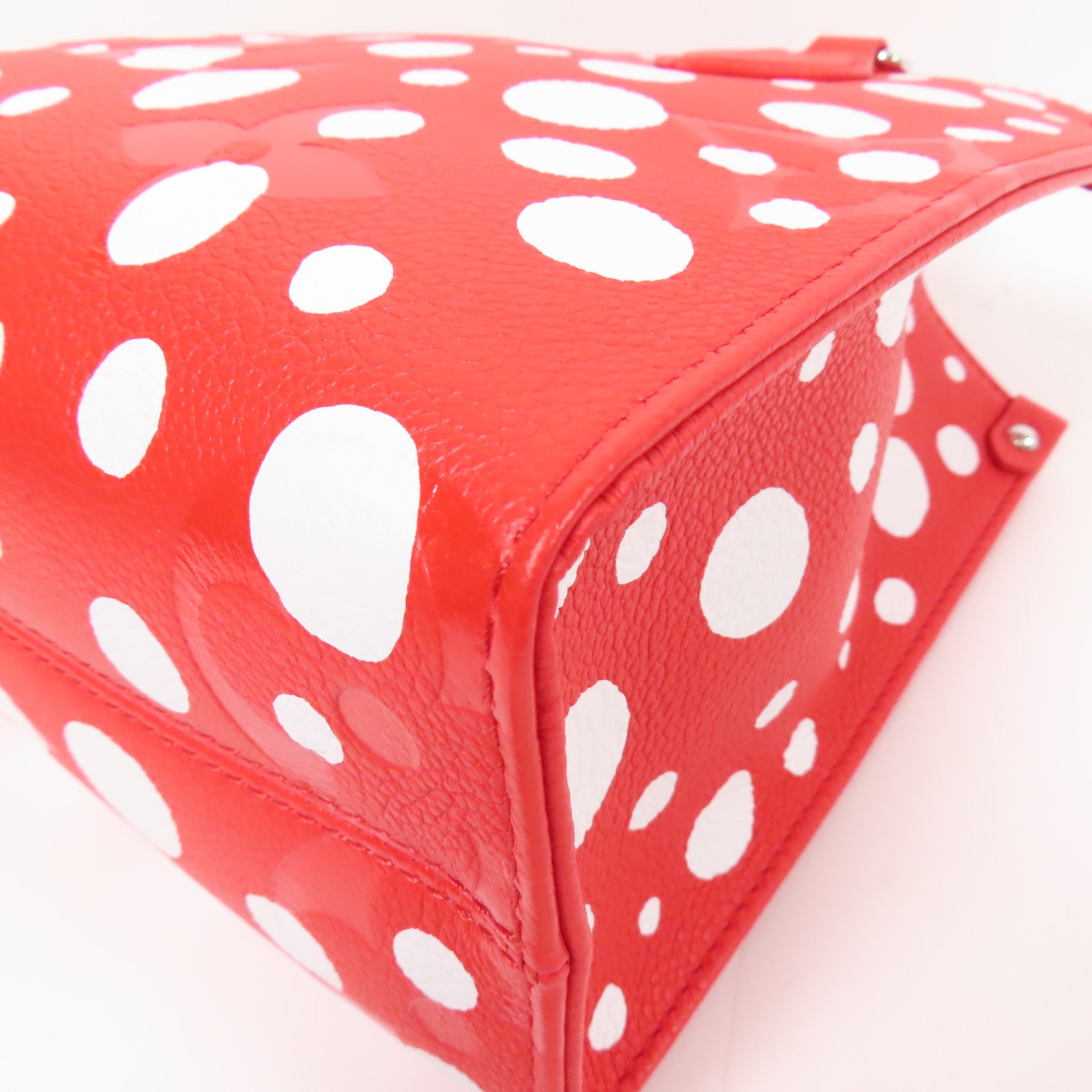 LOUIS VUITTON 【激減優惠】Monogram Empreinte Yayoi Kusama On The Go PM銀扣手挽肩背兩用袋