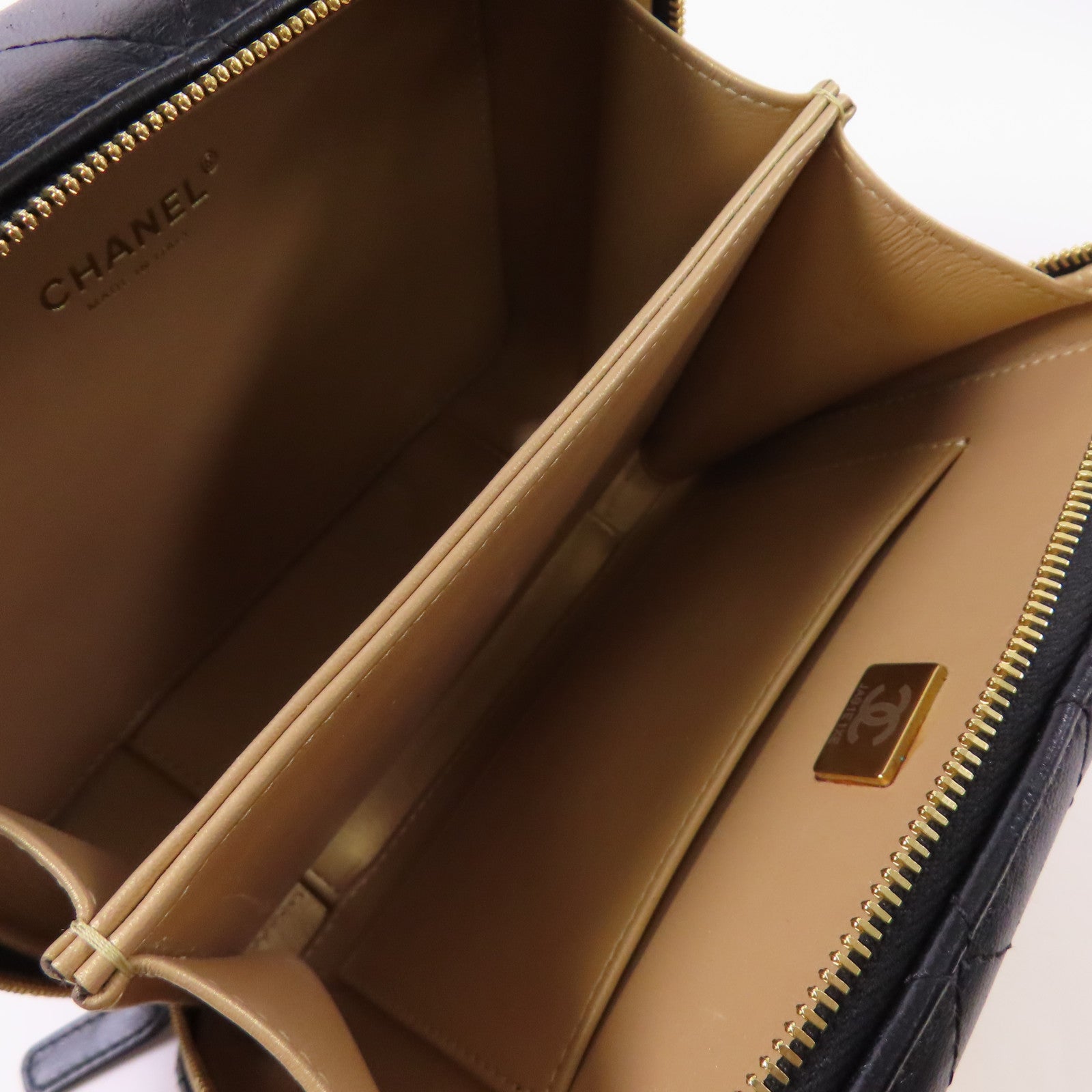 CHANEL 【激減優惠】羊皮皮革Vanity Case金扣鏈帶手挽肩背兩用袋