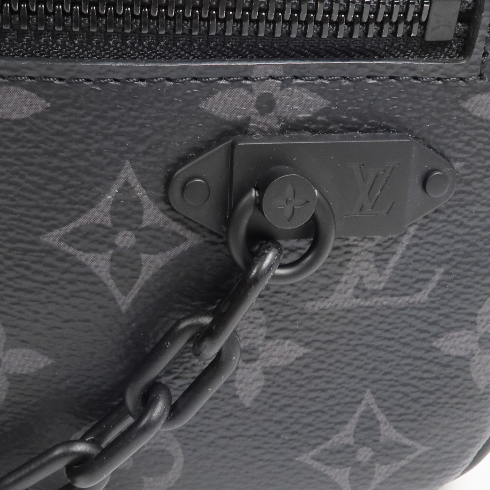 LOUIS VUITTON Monogram Eclipse Pochette Volga手拿包