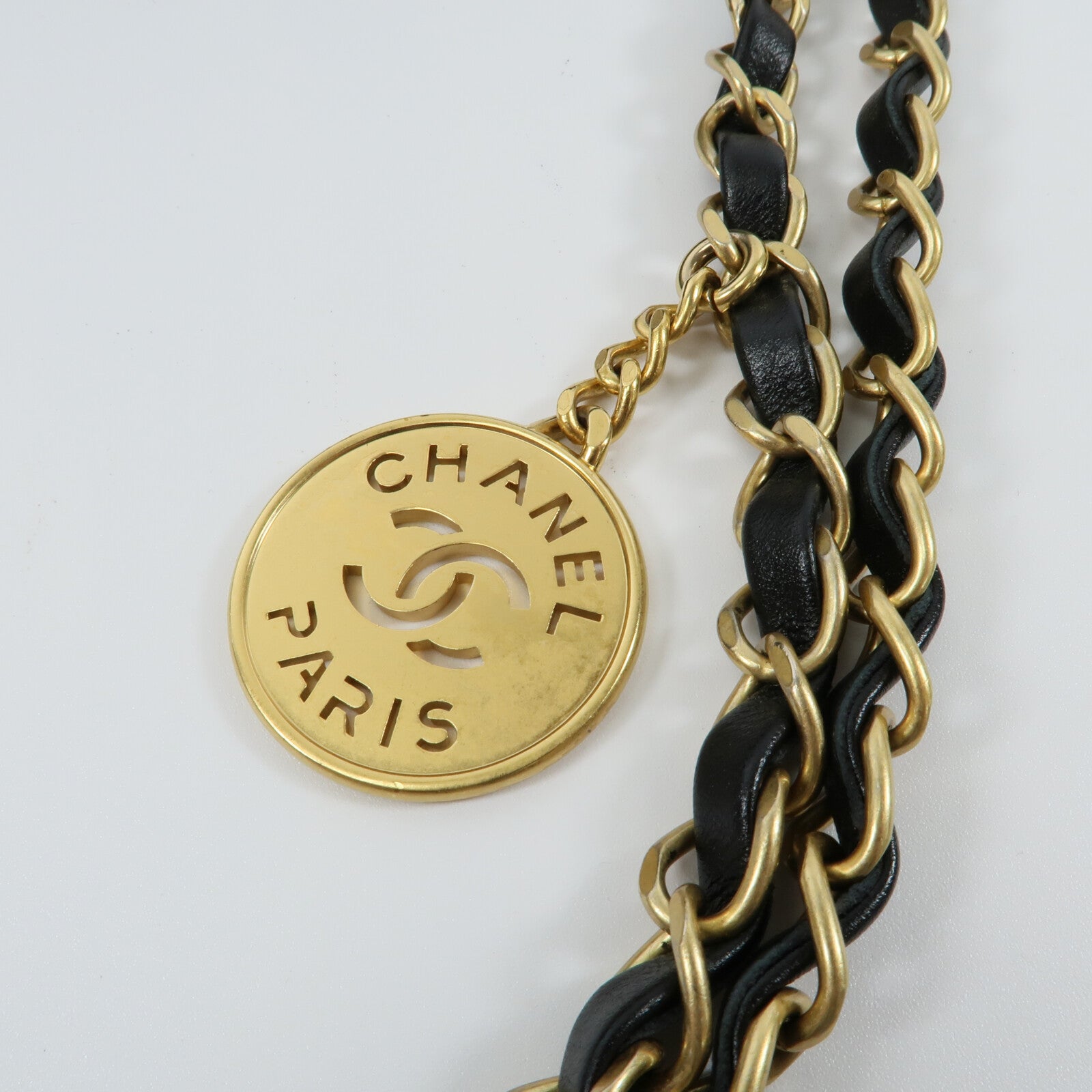 CHANEL 牛皮皮革Chanel 22 Small鏈帶肩背袋