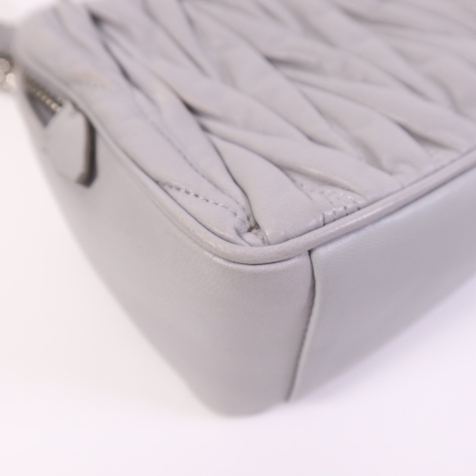 Miu Miu 羊皮皮革Shoulder Bag銀扣鏈帶肩背袋