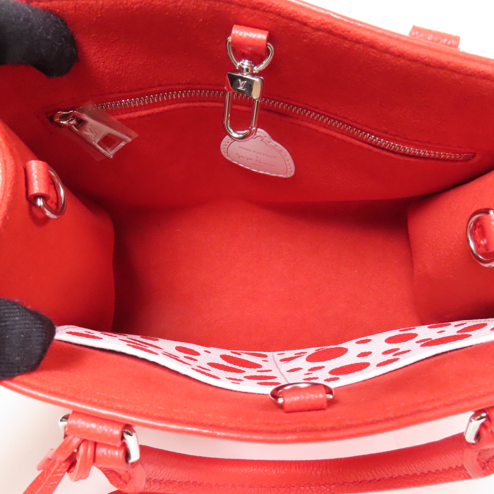 LOUIS VUITTON Monogram Empreinte Yayoi Kusama On The Go PM銀扣手挽肩背兩用袋