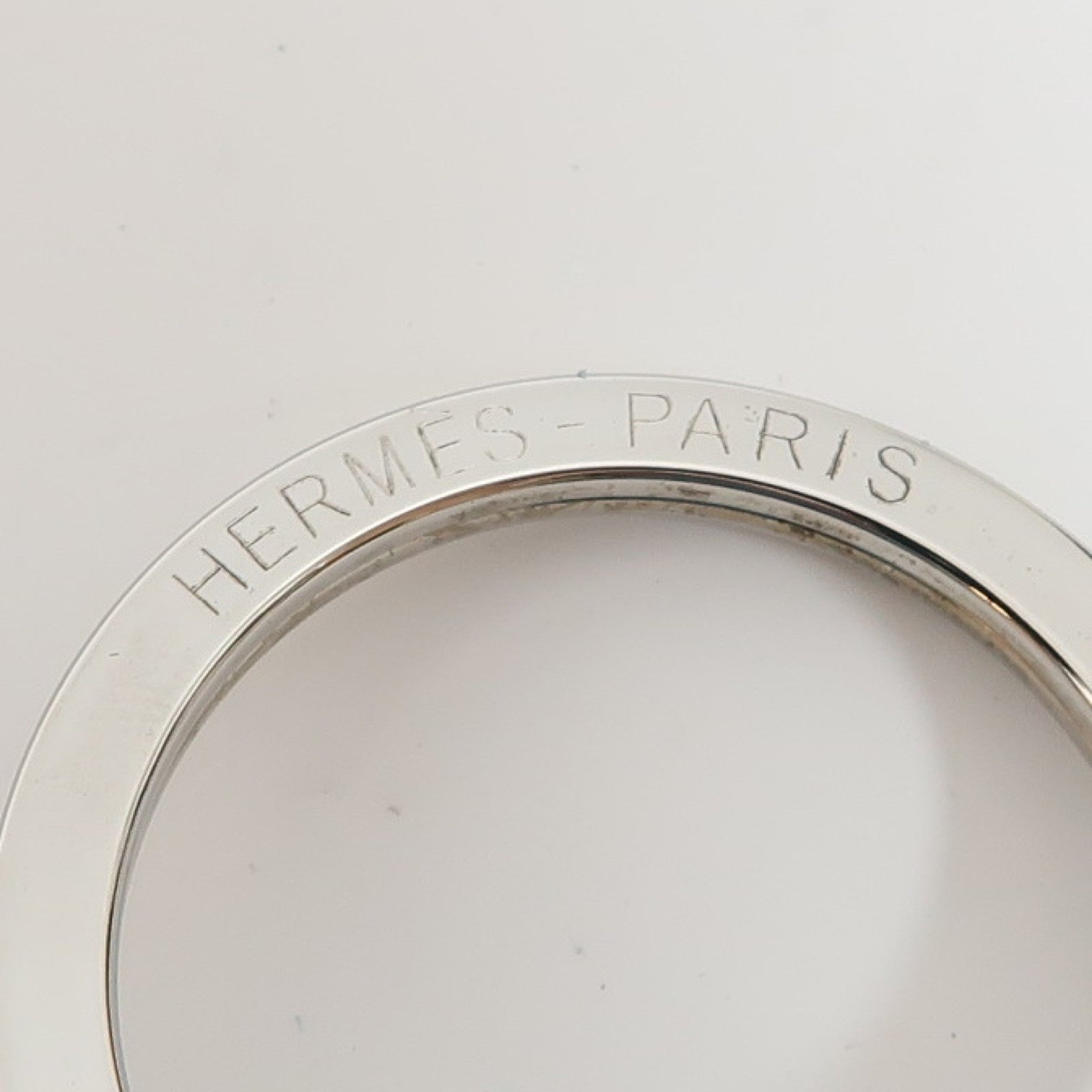 HERMES Swift皮革Carmen銀扣掛飾藍色