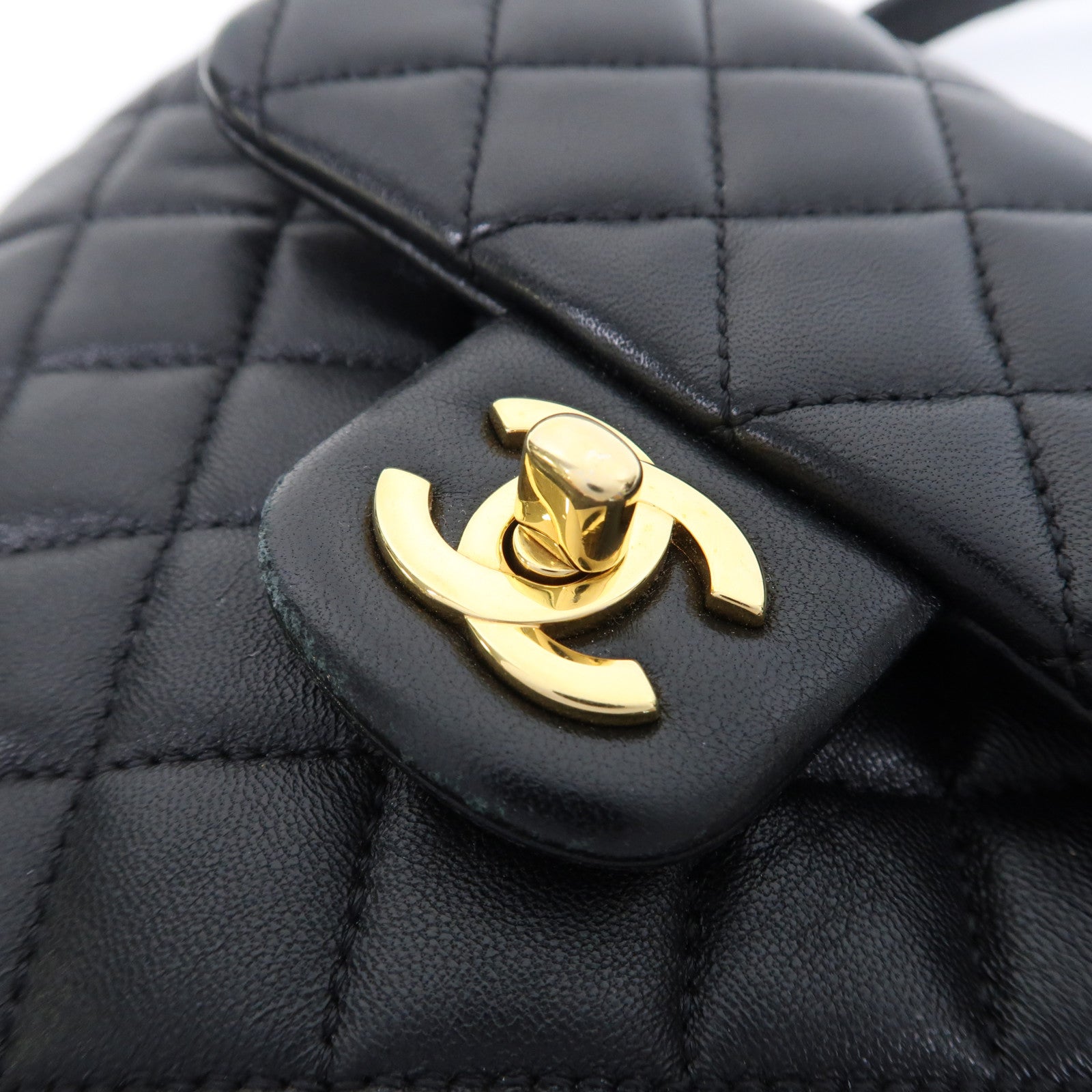 CHANEL 菱格羊皮皮革Backpack金扣背包黑色