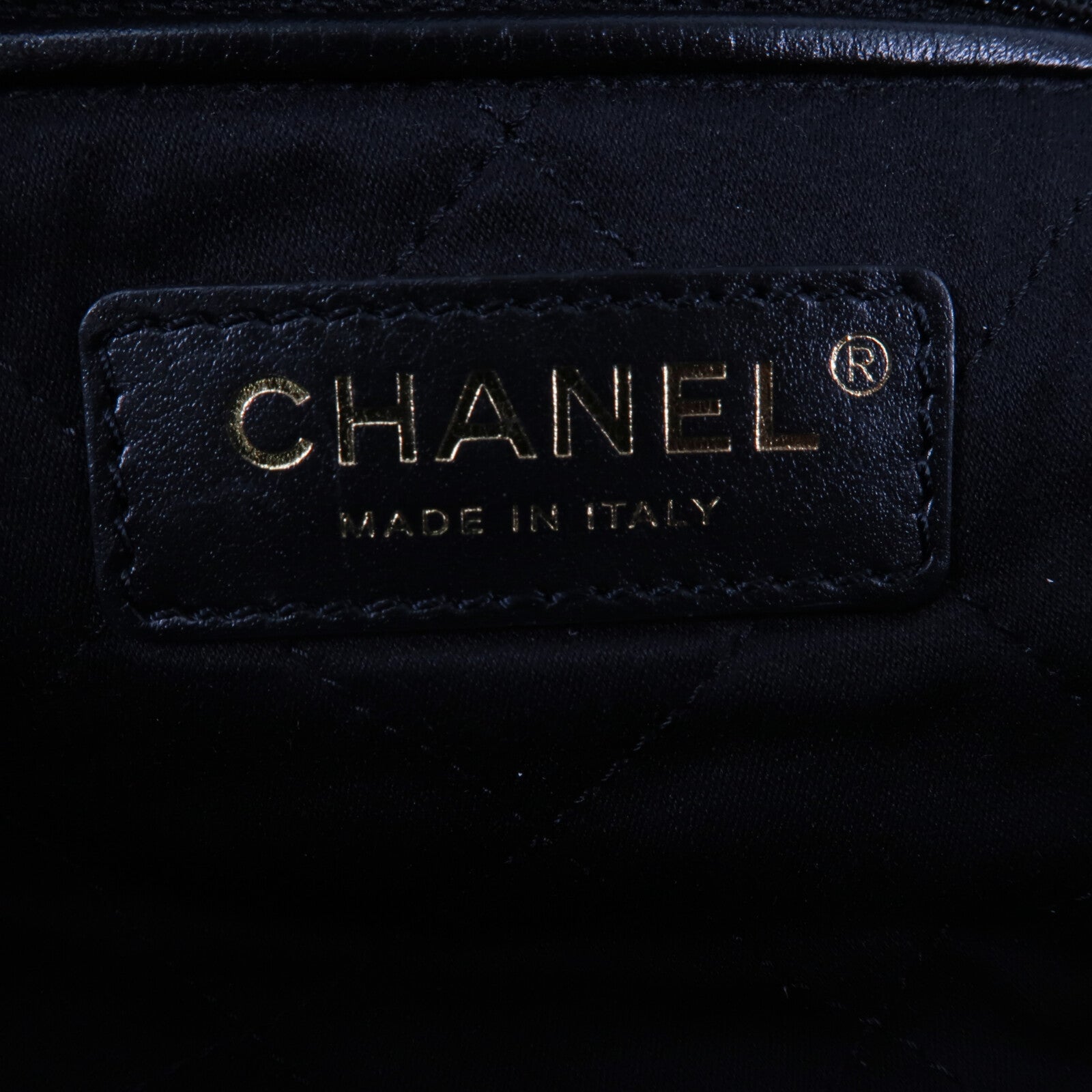 CHANEL 牛皮皮革Chanel 22 Small鏈帶肩背袋