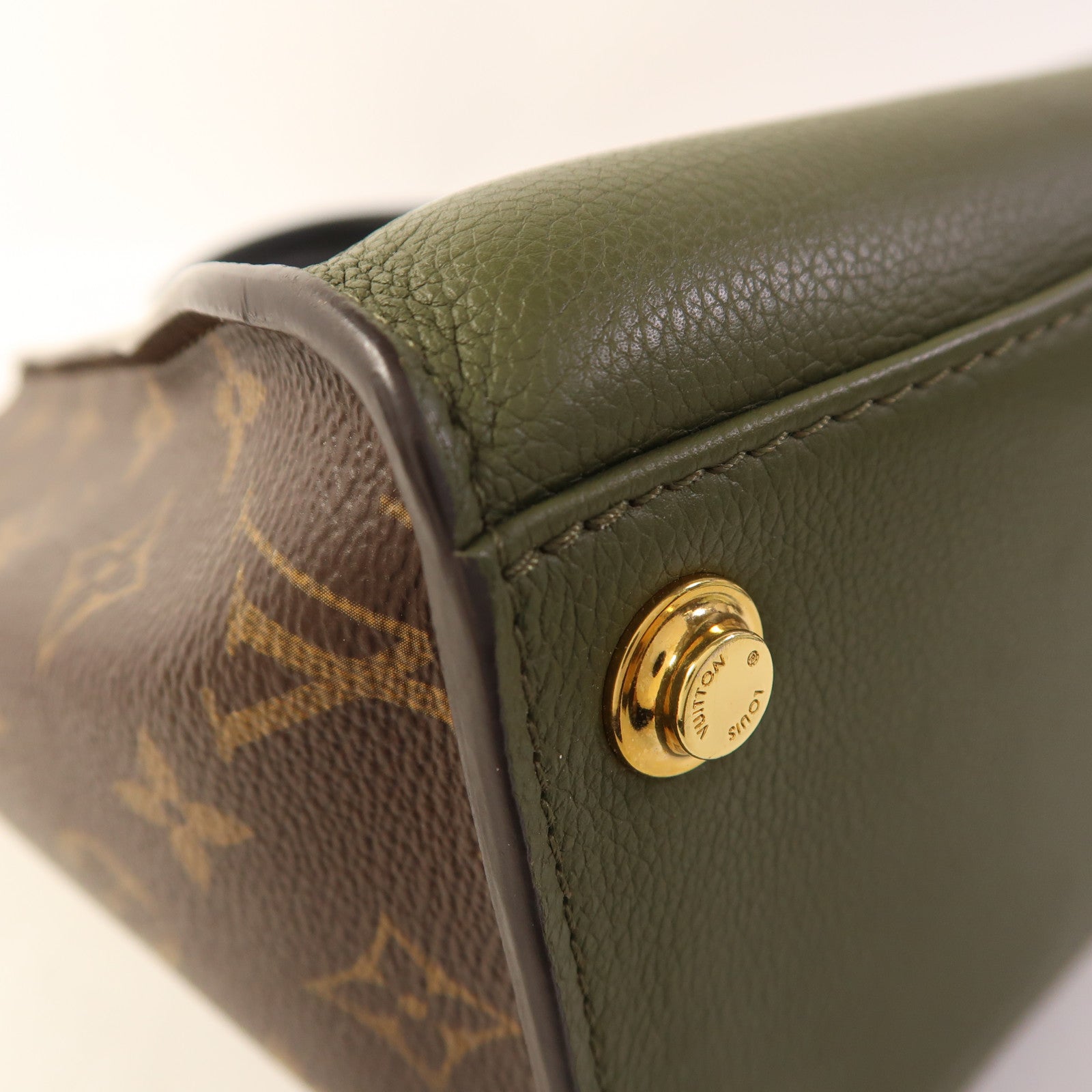 LOUIS VUITTON 【激減優惠】牛皮皮革On My Side MM金扣手挽肩背兩用袋