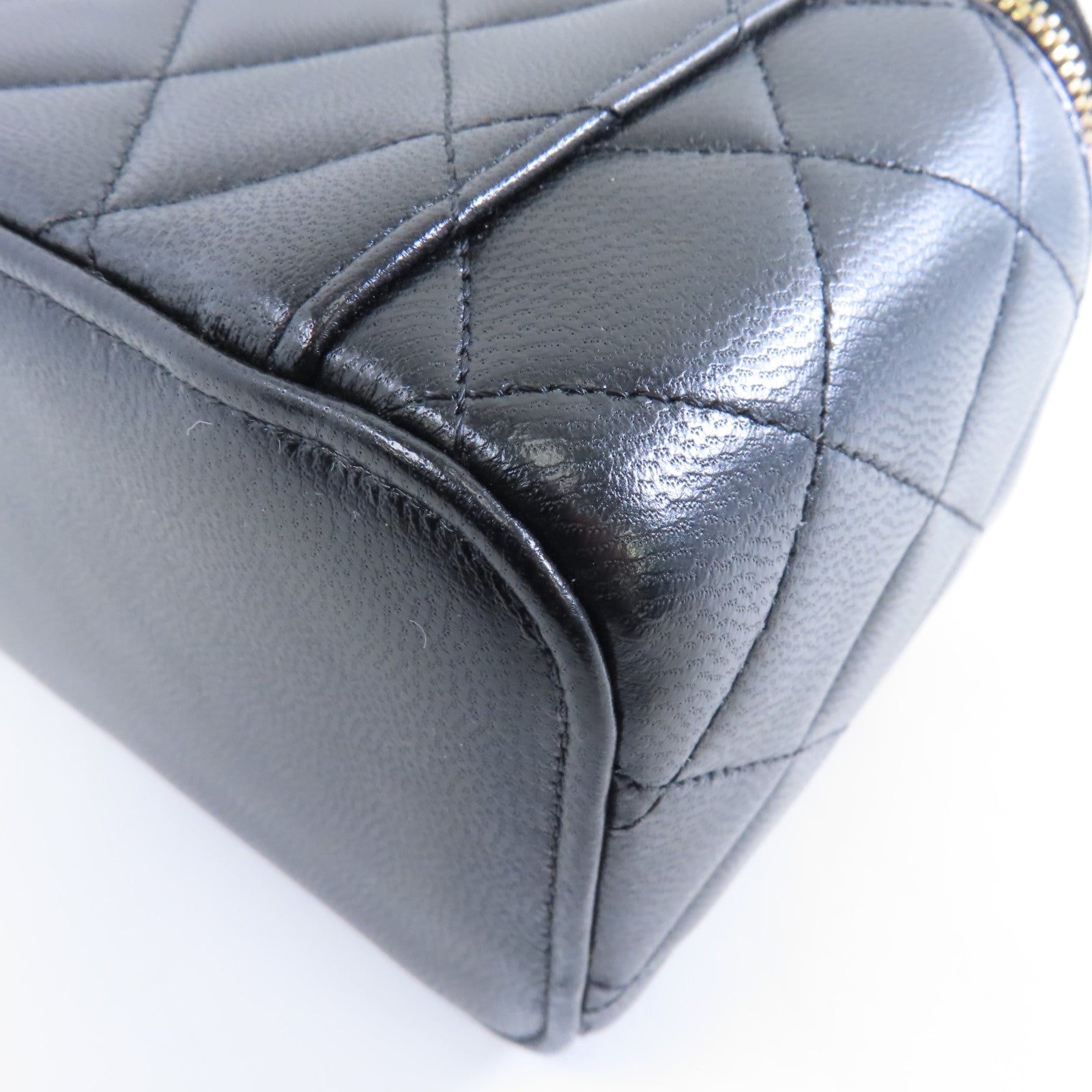 CHANEL 【激減優惠】菱格羊皮皮革Vanity Case金扣鏈帶肩背袋黑色