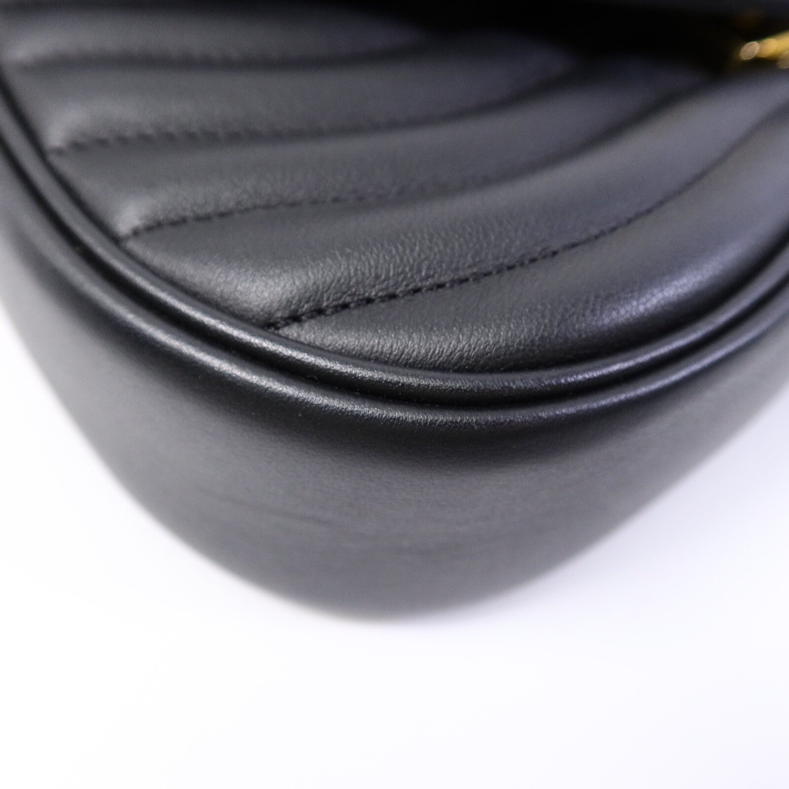 LOUIS VUITTON 牛皮皮革New Wave PM鏈帶手挽肩背兩用袋
