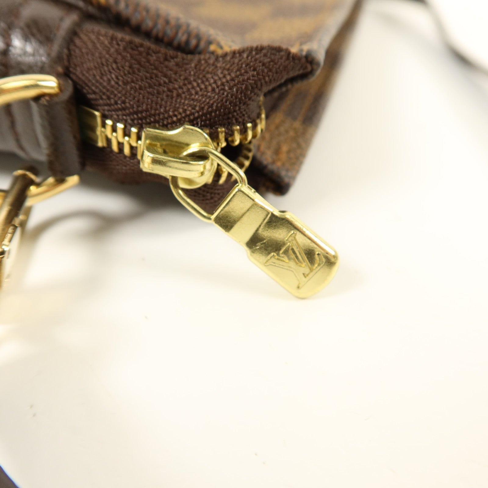 LOUIS VUITTON Damier Trousse Makeup Accessory Pouch金扣手挽袋棕色