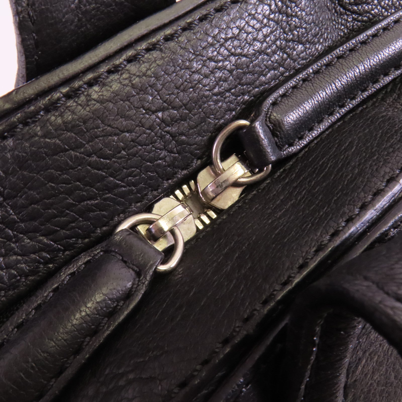 GIVENCHY 牛皮皮革Nightingale金扣手挽肩背兩用袋