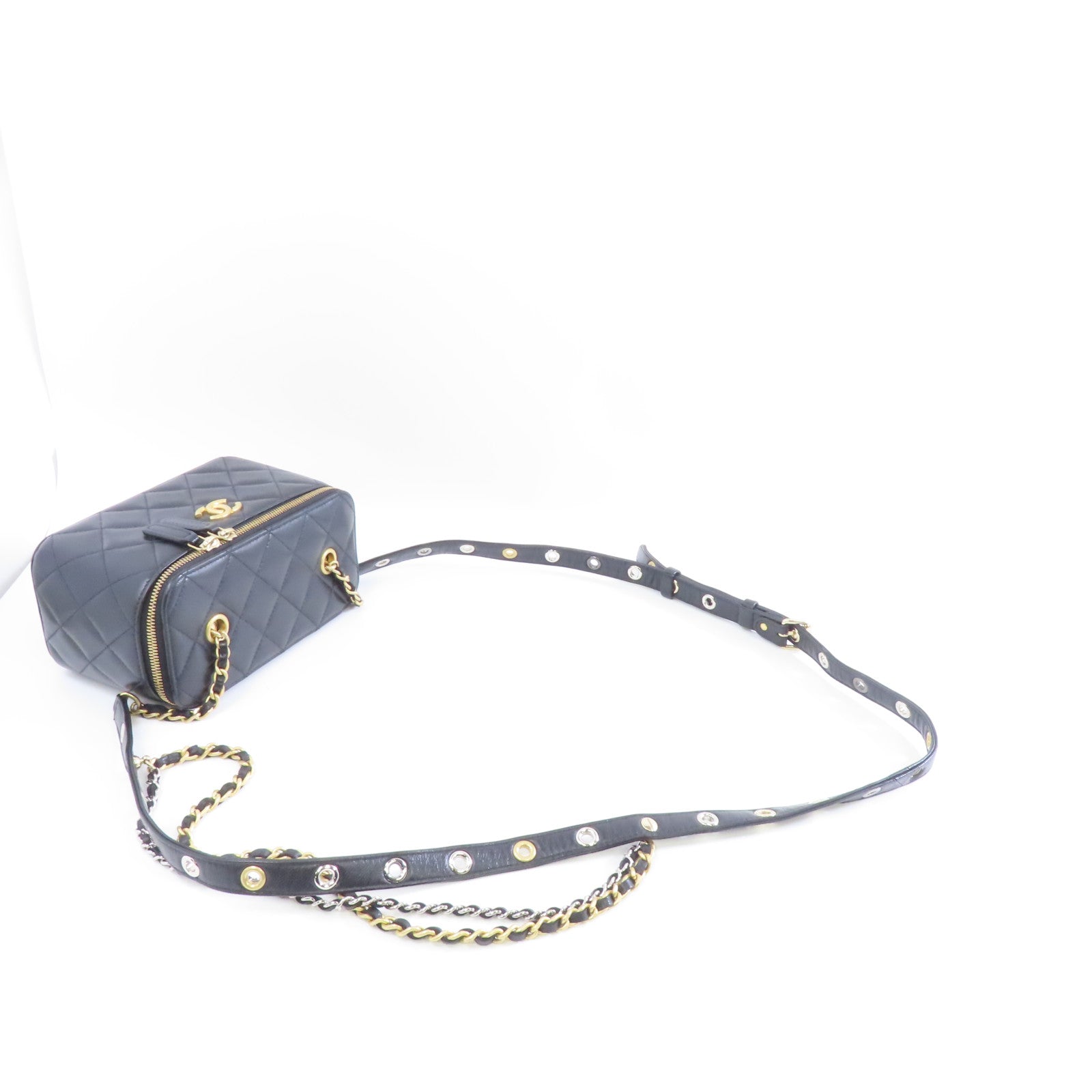 CHANEL 【激減優惠】菱格羊皮皮革Vanity Case金扣鏈帶肩背袋黑色