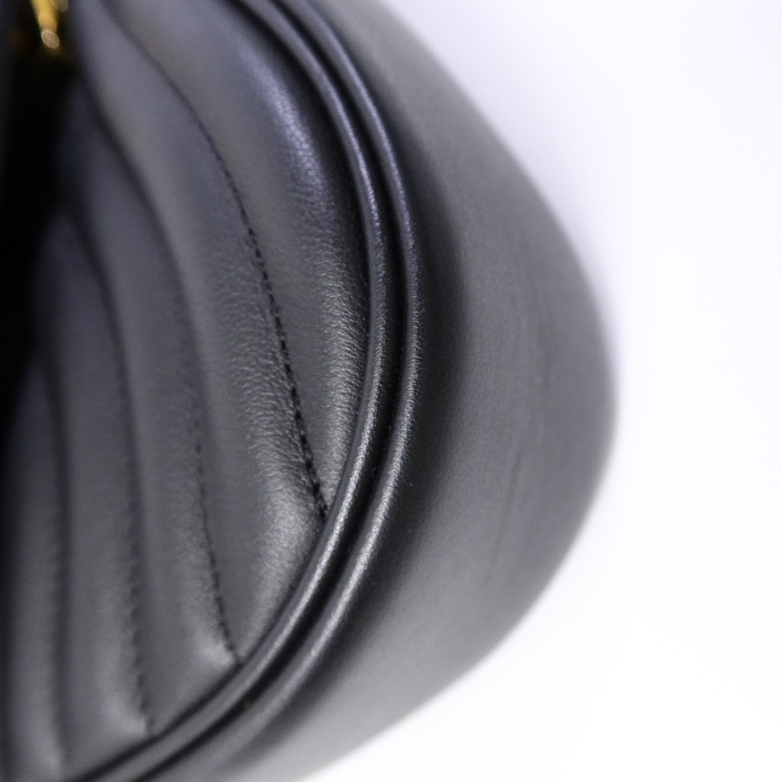 LOUIS VUITTON 牛皮皮革New Wave PM鏈帶手挽肩背兩用袋