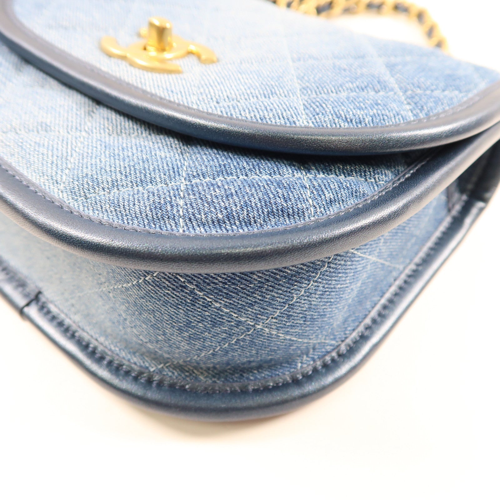 CHANEL【激減優惠】 牛仔布Messenger Bag金扣手挽肩背兩用袋