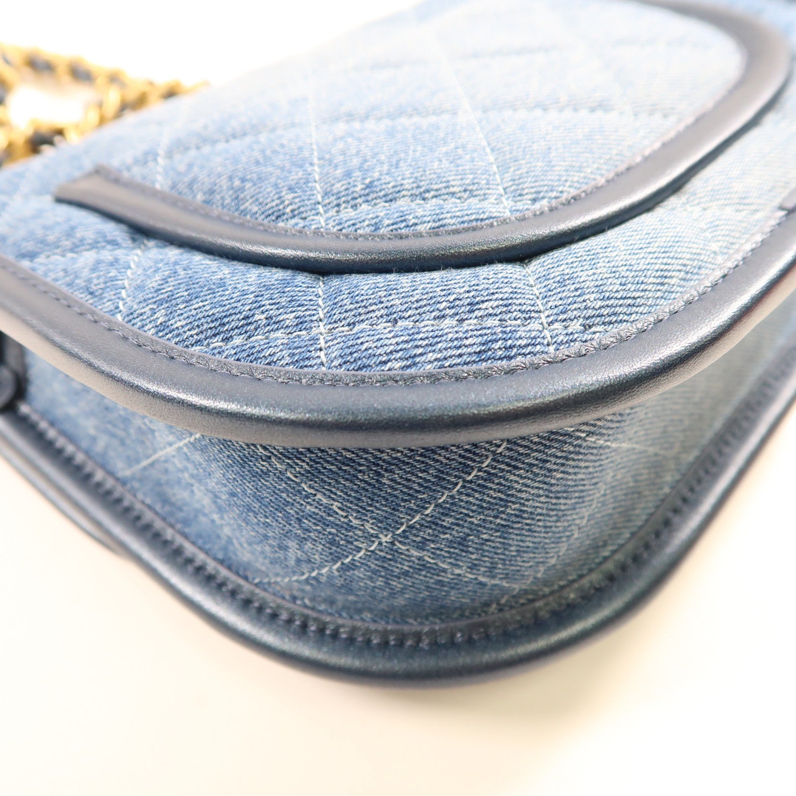 CHANEL【激減優惠】 牛仔布Messenger Bag金扣手挽肩背兩用袋