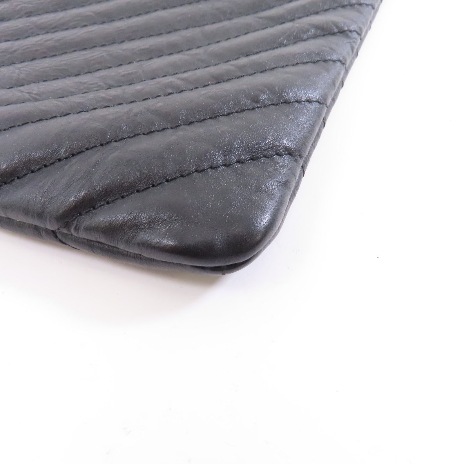 CHANEL 牛皮皮革Pouch/Clutch金扣手拿包黑色